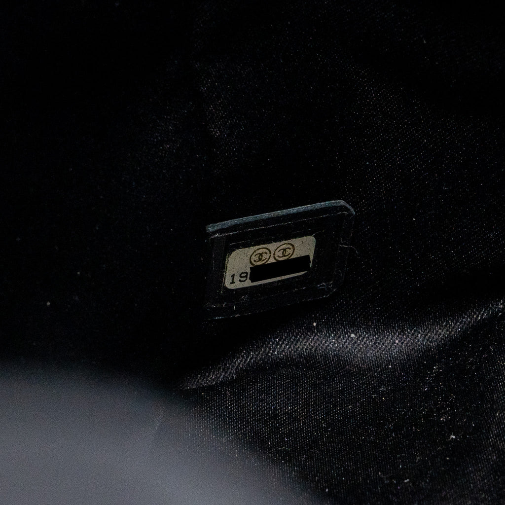 chanel-grand-shopping-tote-bag-caviar-black-shw-2