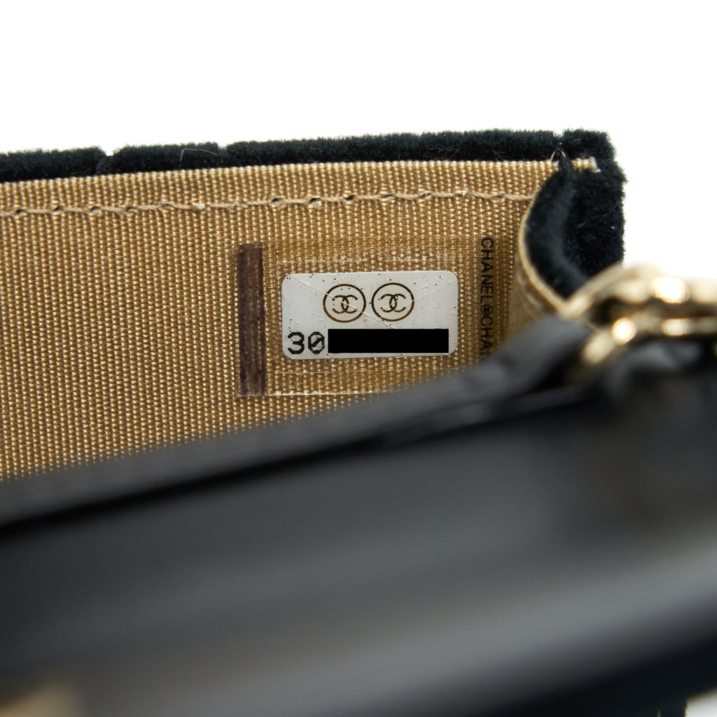 chanel-velvet-pearl-crush-mini-belt-bag-black-with-lghw