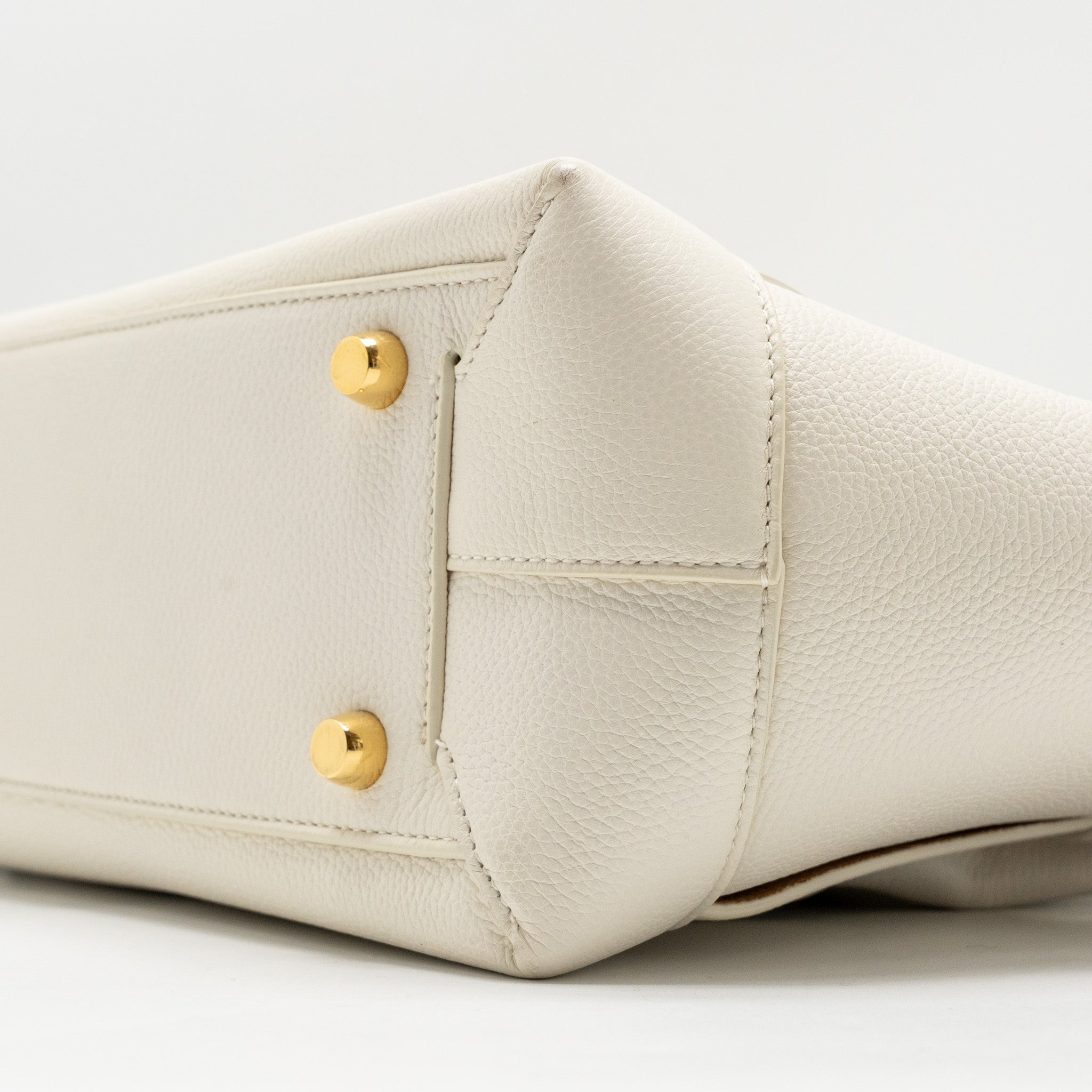 bottega-veneta-large-arco-tote-bag-grained-calfskin-white-ghw