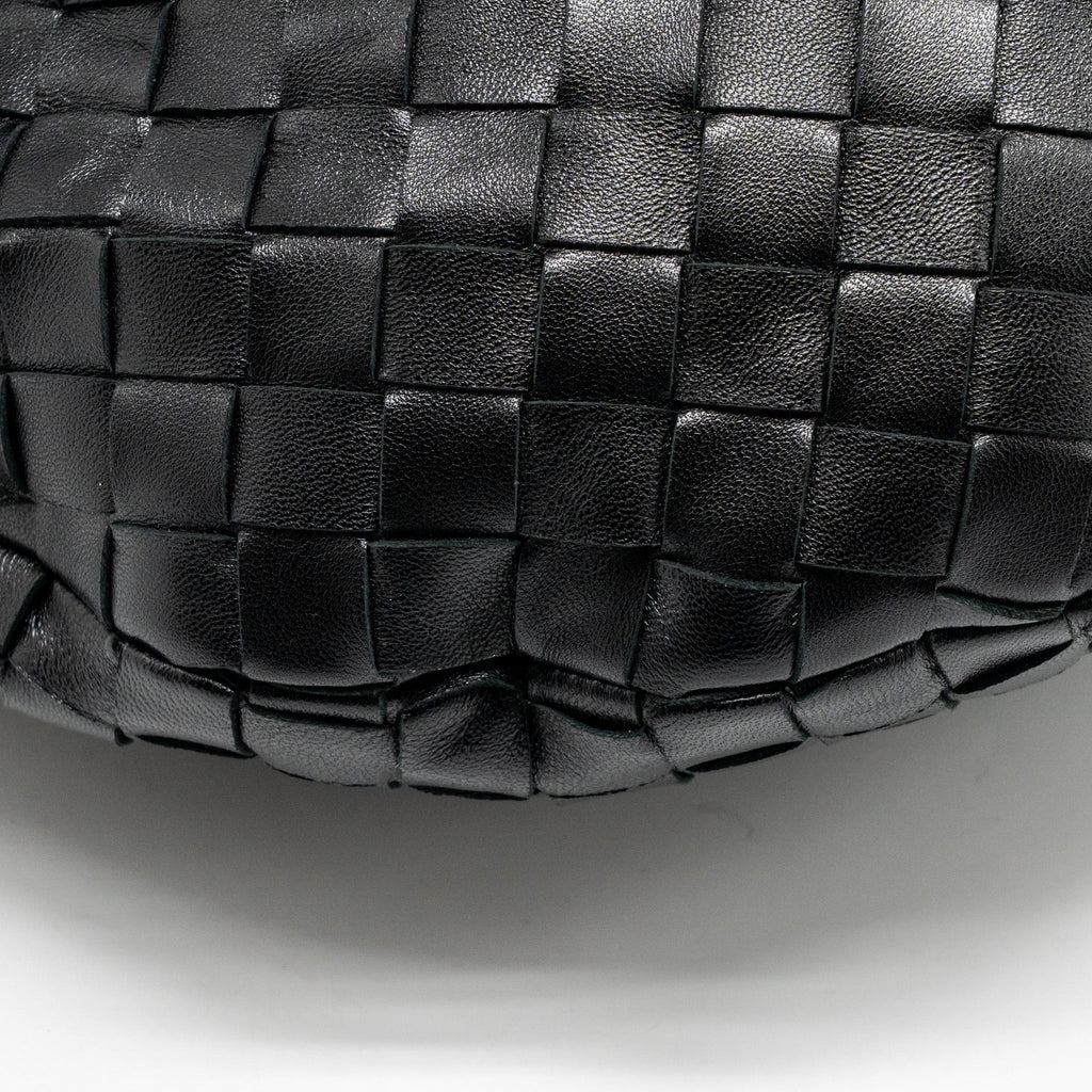 bottega-veneta-small-jodie-intrecciato-leather-black-shw