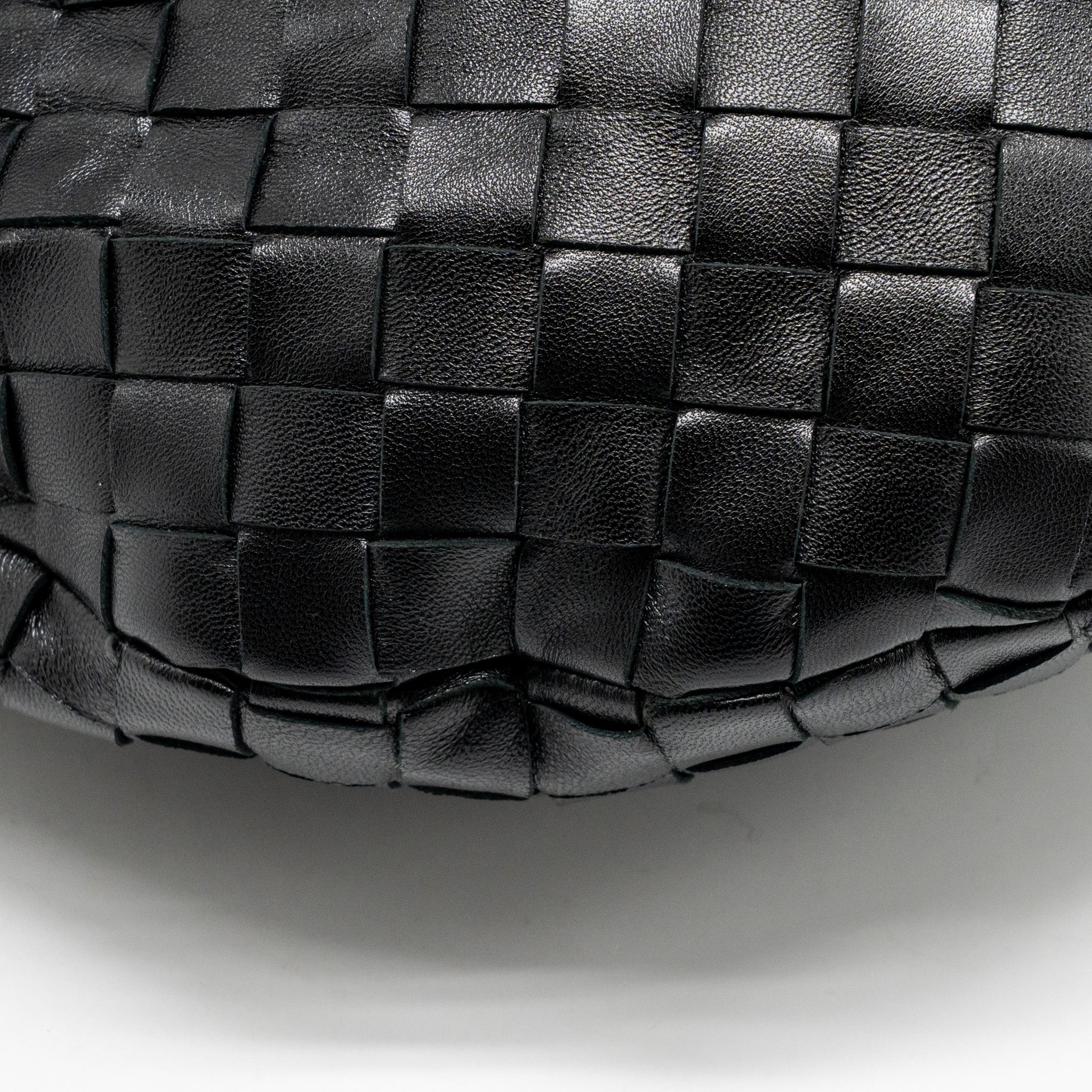 bottega-veneta-small-jodie-intrecciato-leather-black-shw