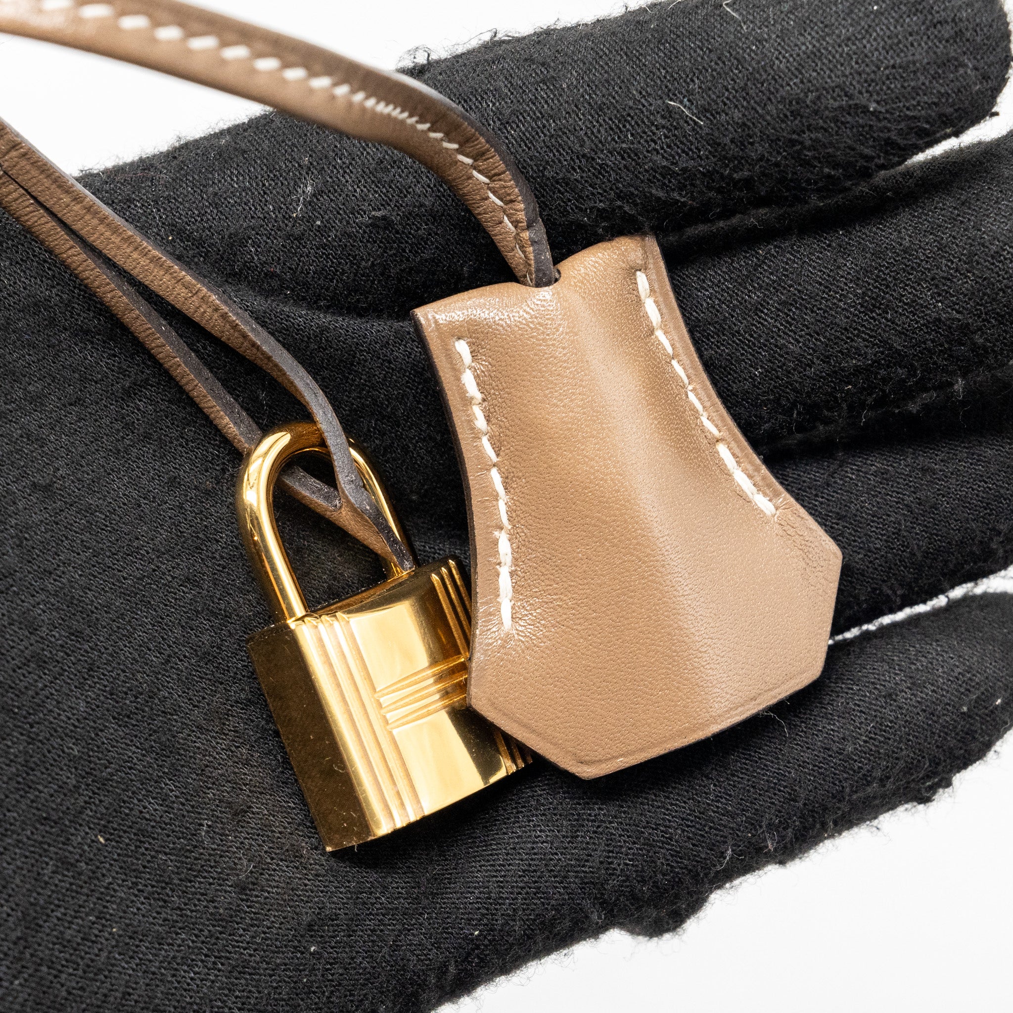 hermes-kelly-28-tadelakt-etoupe-ghw-stamp-a
