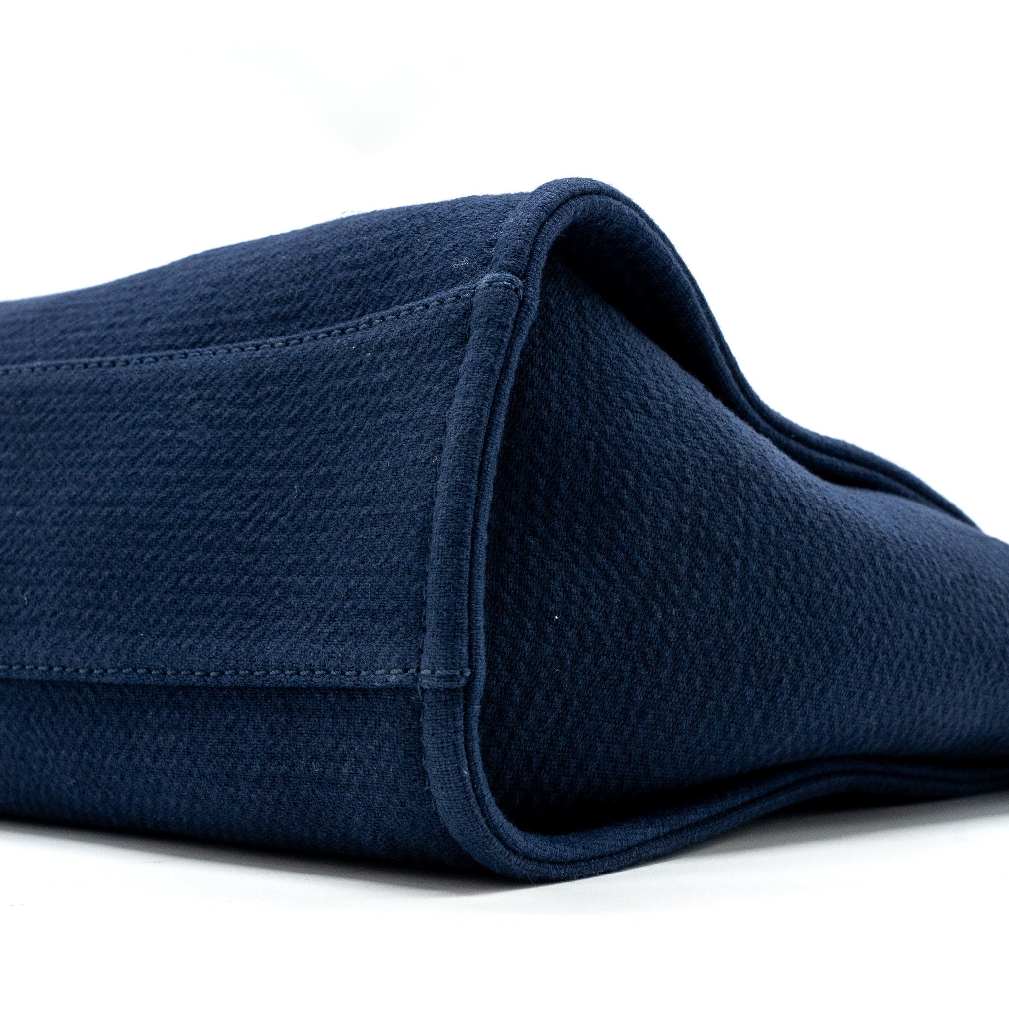 chanel-deauville-tote-bag-canvas-navy-shw-microchip