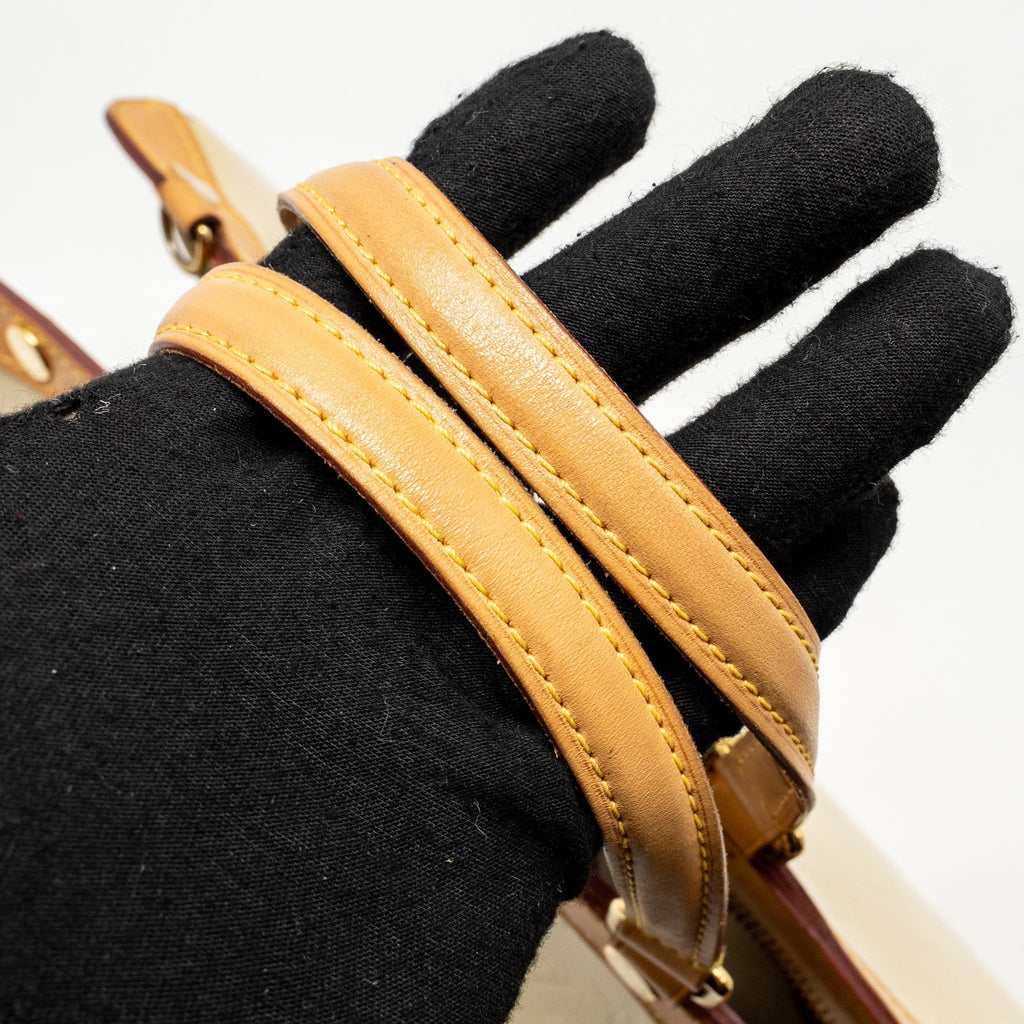 louis-vuitton-vernis-brea-mm-patent-monogram-light-beige-ghw