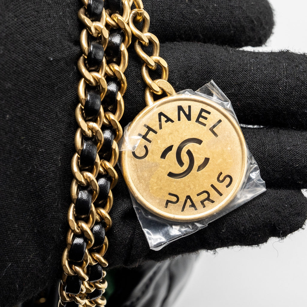 chanel-mini-22-bag-shiny-calfskin-black-ghw-microchip-4