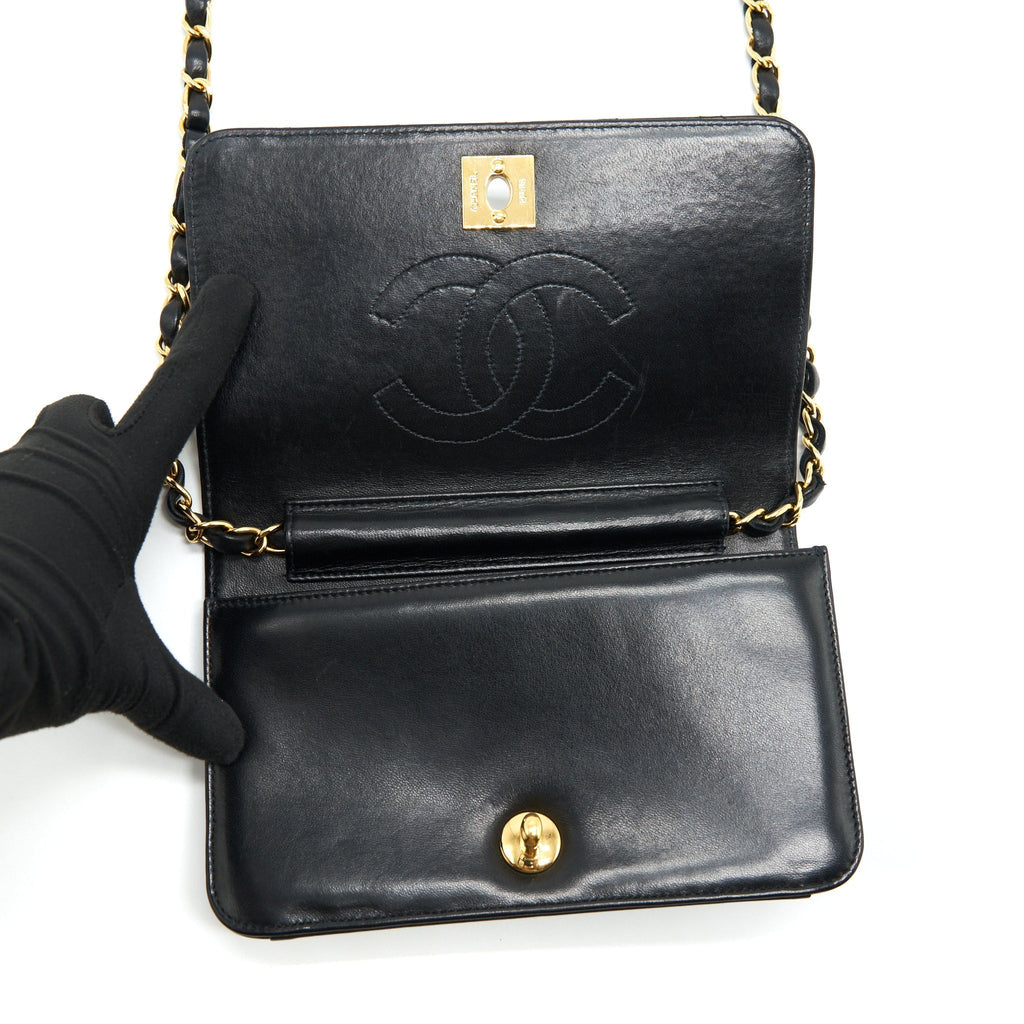 chanel-vintage-quilted-mini-flap-bag-with-chain-lambskin-black-ghw