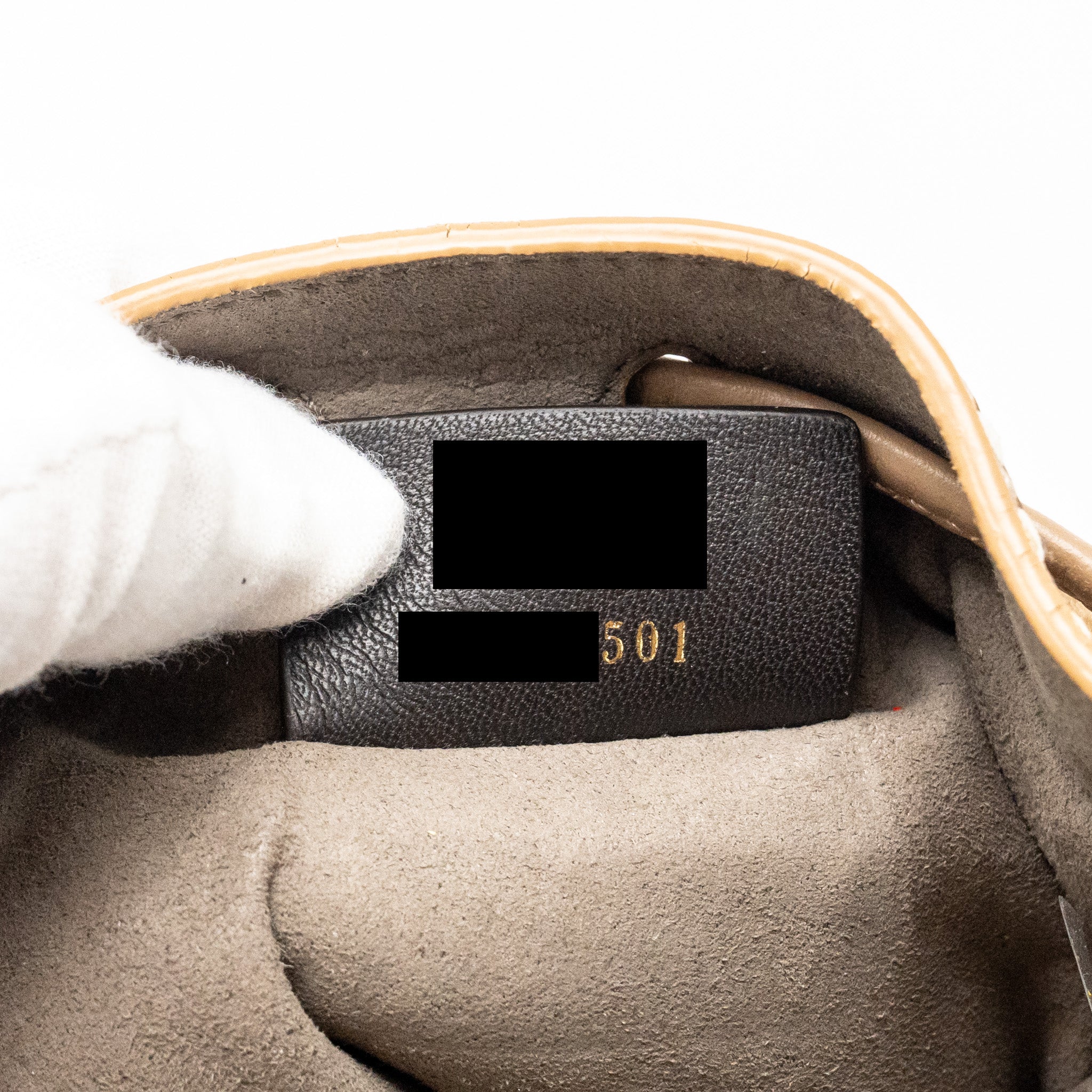 fendi-mini-mon-tresor-bucket-bag-shearling-leather-beige-ghw-copy-1