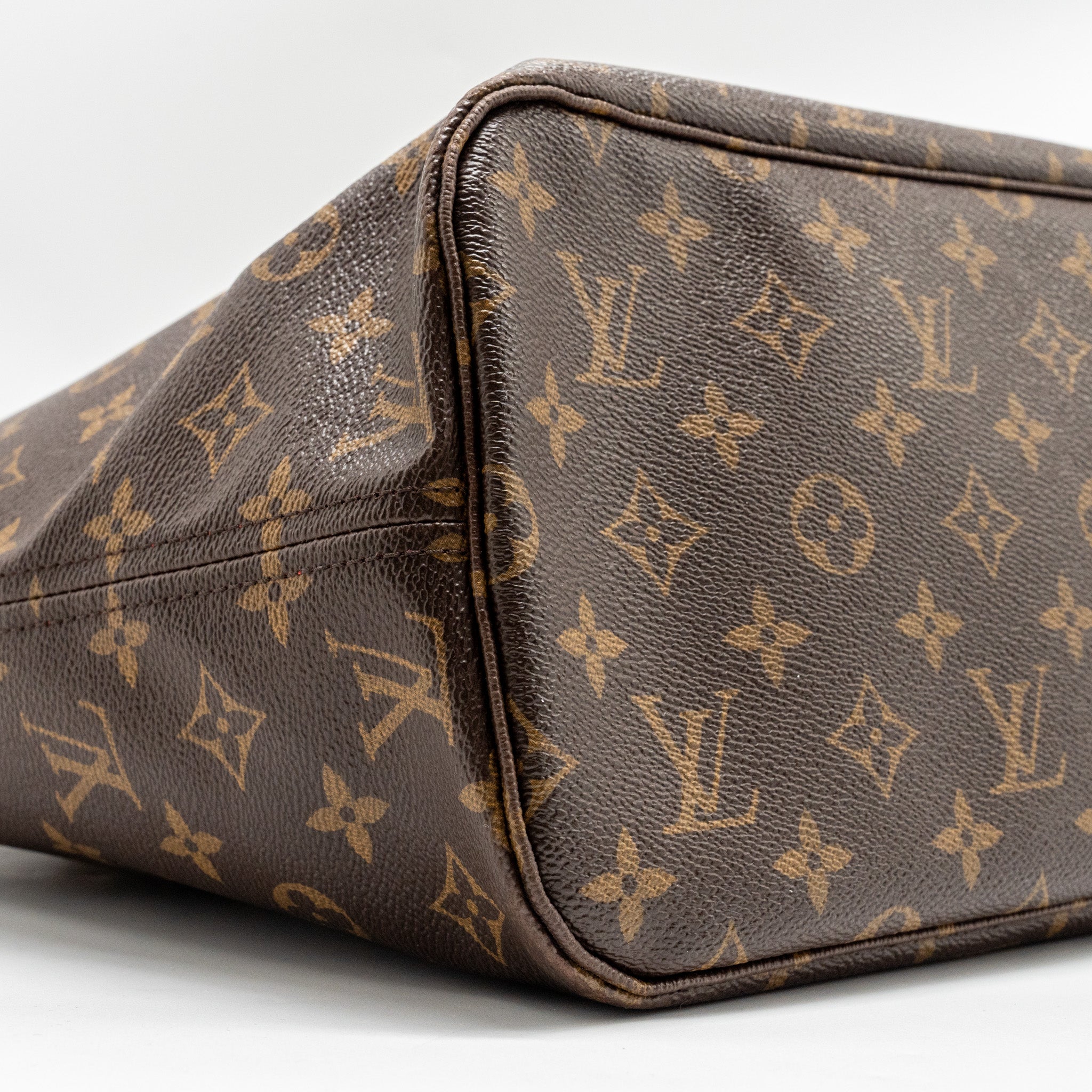 louis-vuitton-neverfull-mm-monogram-canvas-ghw-8