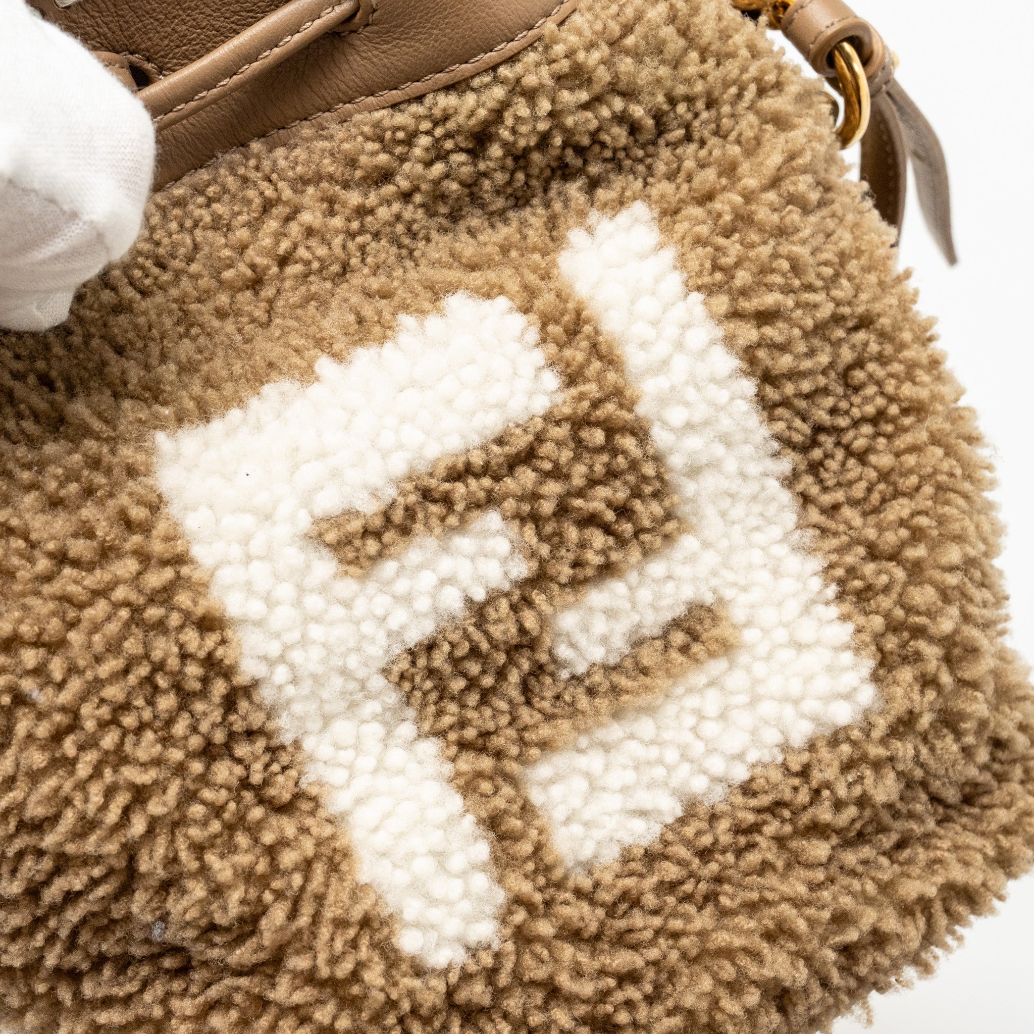 fendi-mini-mon-tresor-bucket-bag-shearling-leather-beige-ghw-copy-1