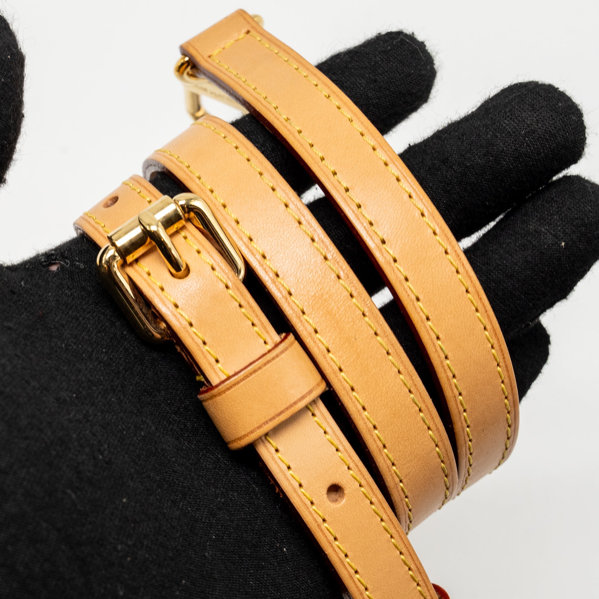 louis-vuitton-vernis-brea-mm-patent-monogram-light-beige-ghw