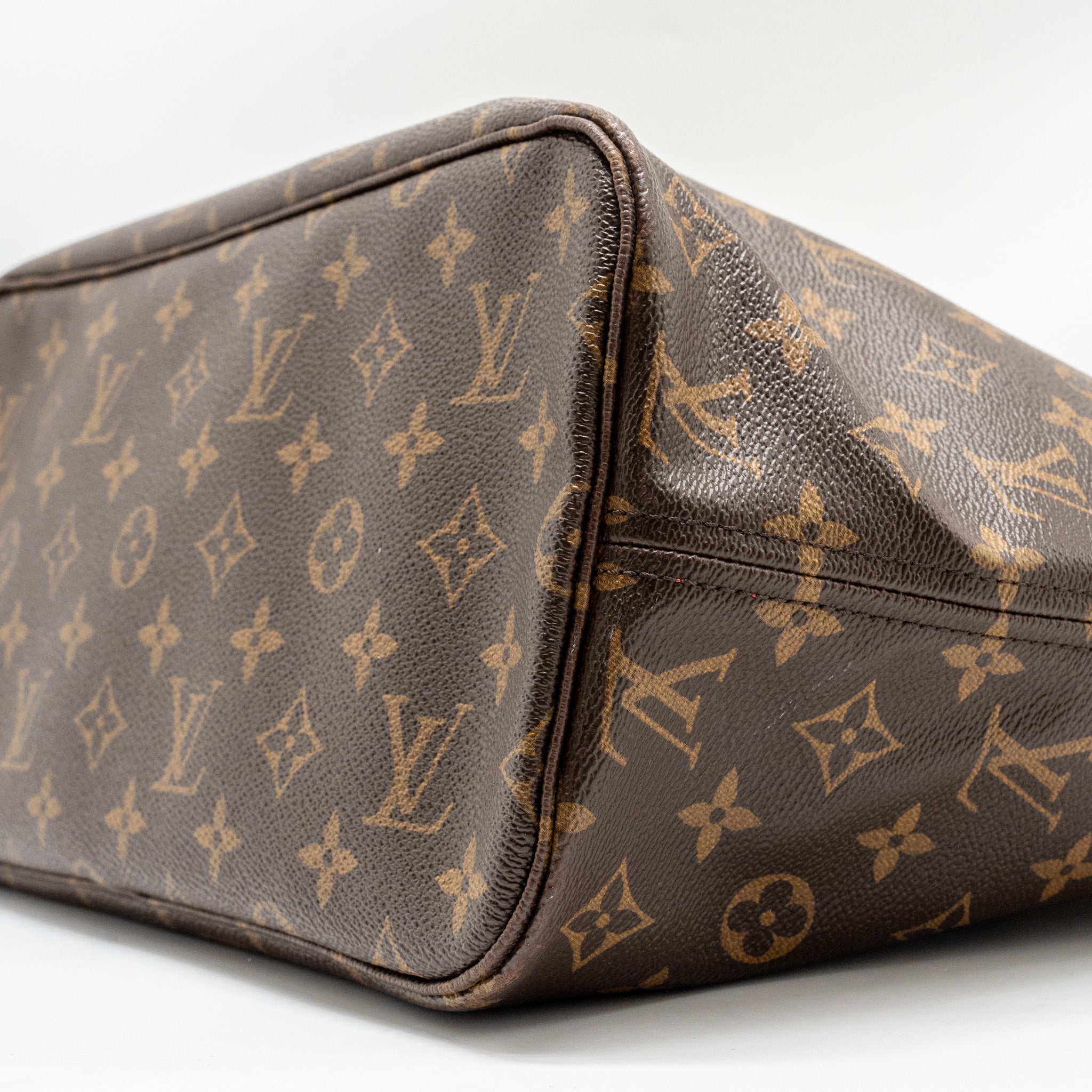 louis-vuitton-neverfull-mm-monogram-canvas-ghw-8
