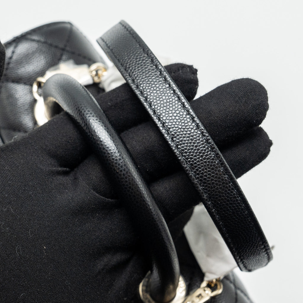 chanel-small-coco-handle-caviar-black-lghw-microchip-15