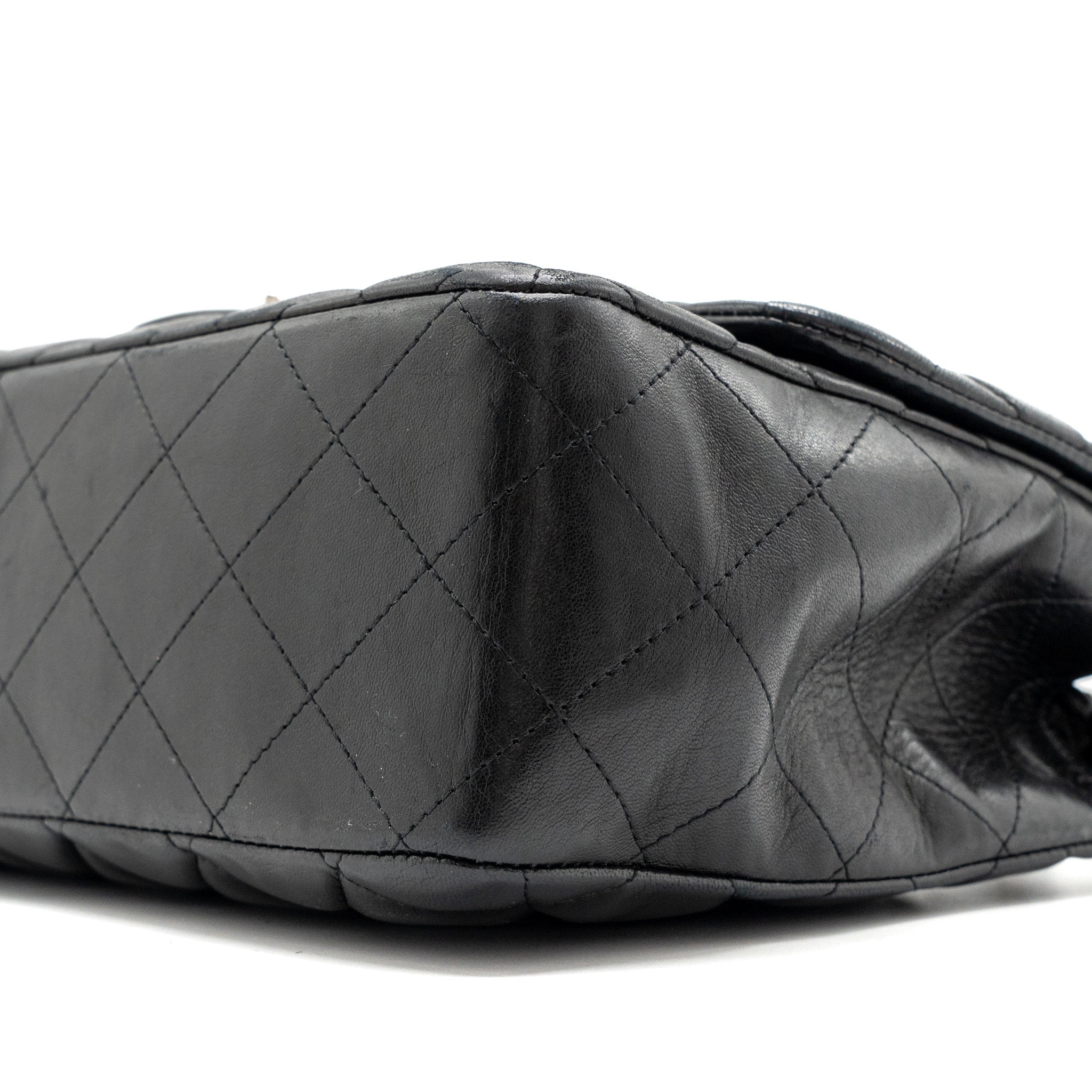 chanel-classic-jumbo-single-flap-bag-lambskin-black-shw
