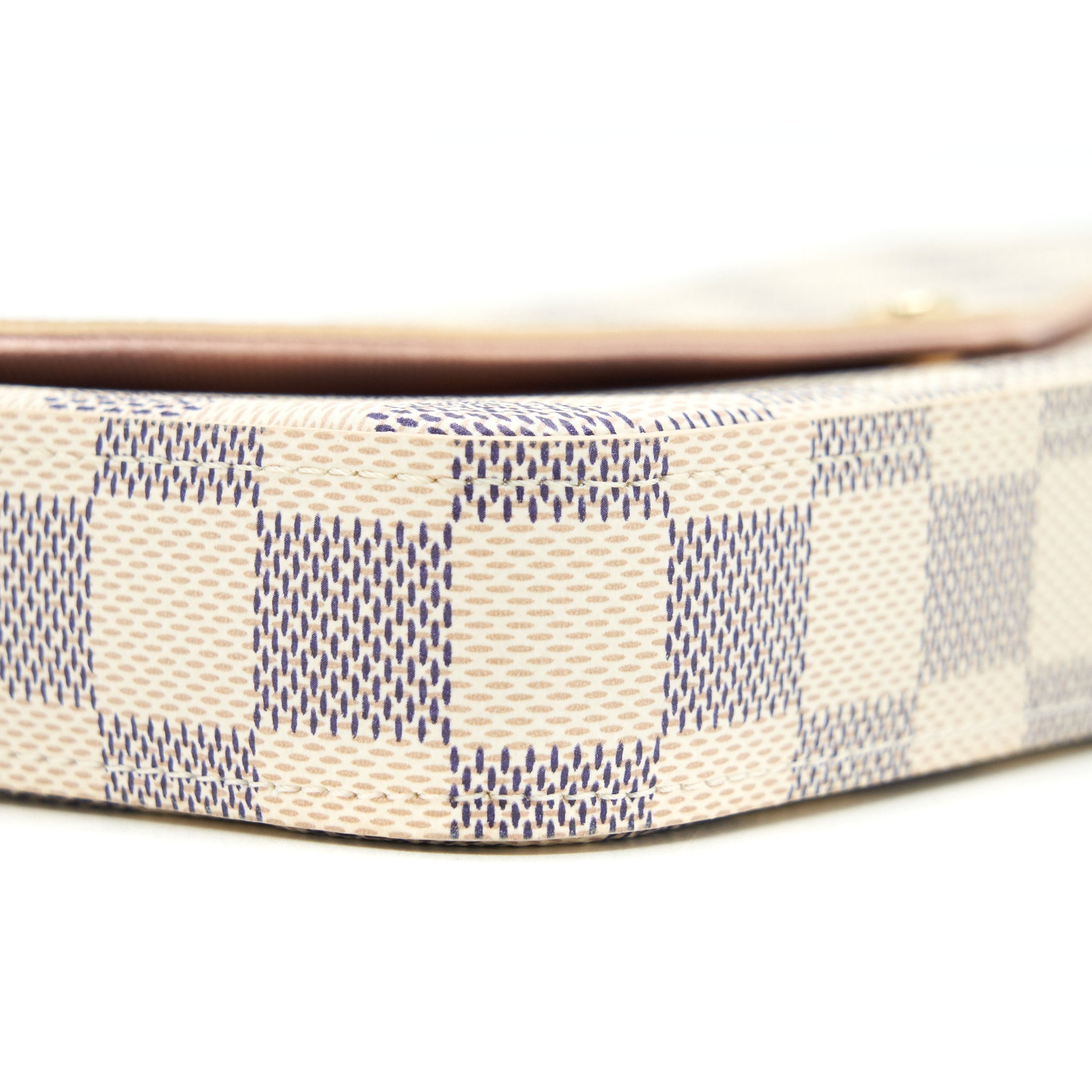louis-vuitton-felicie-pochette-damier-azur-canvas-1