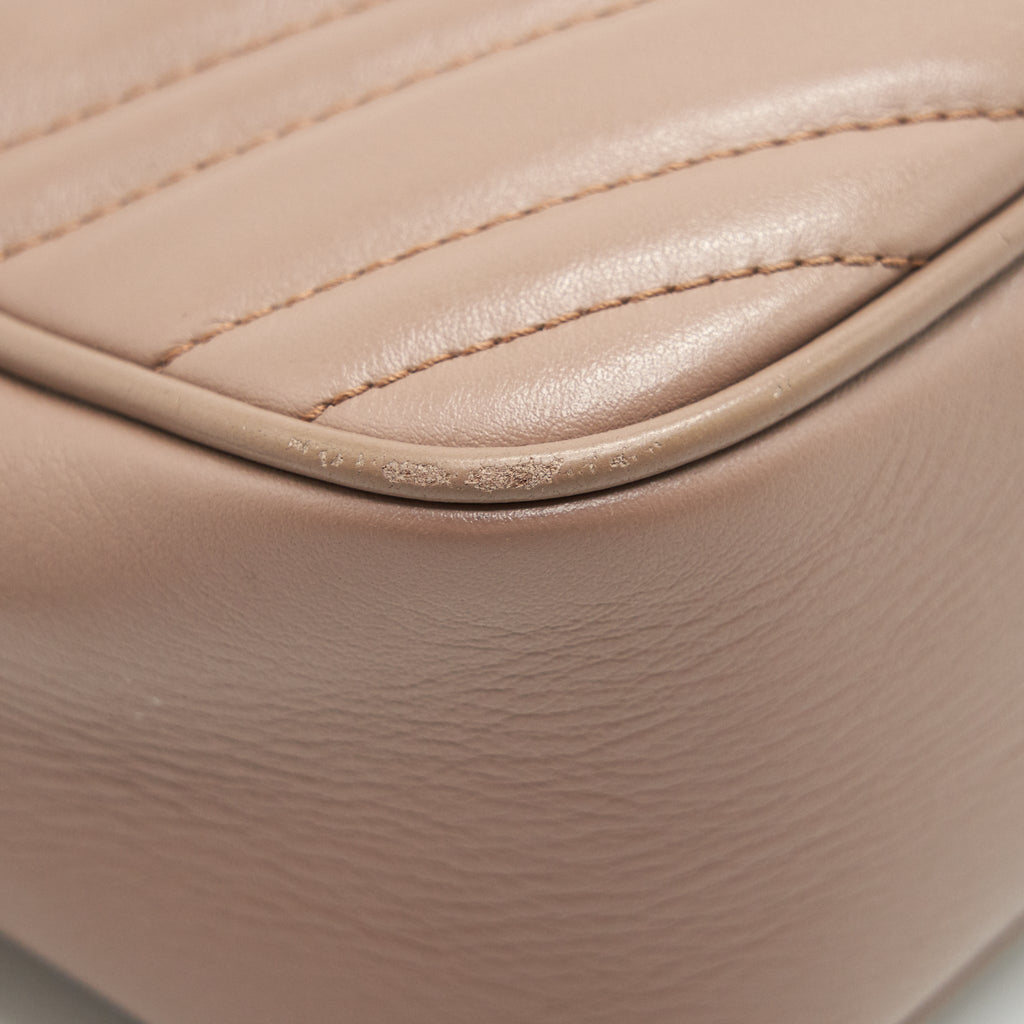 gucci-gg-marmont-small-matelasse-camera-bag-beige-ghw