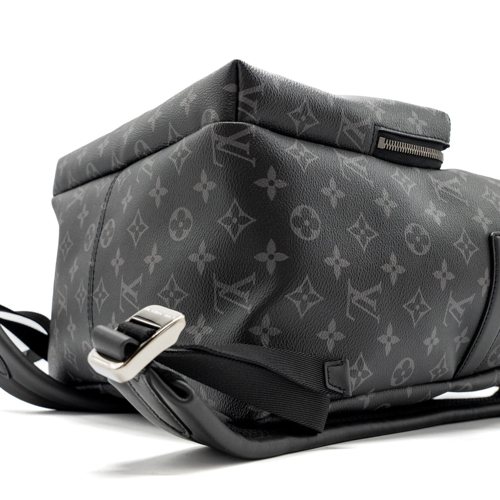 louis-vuitton-discovery-backpack-pm-monogram-canvas-black-shw