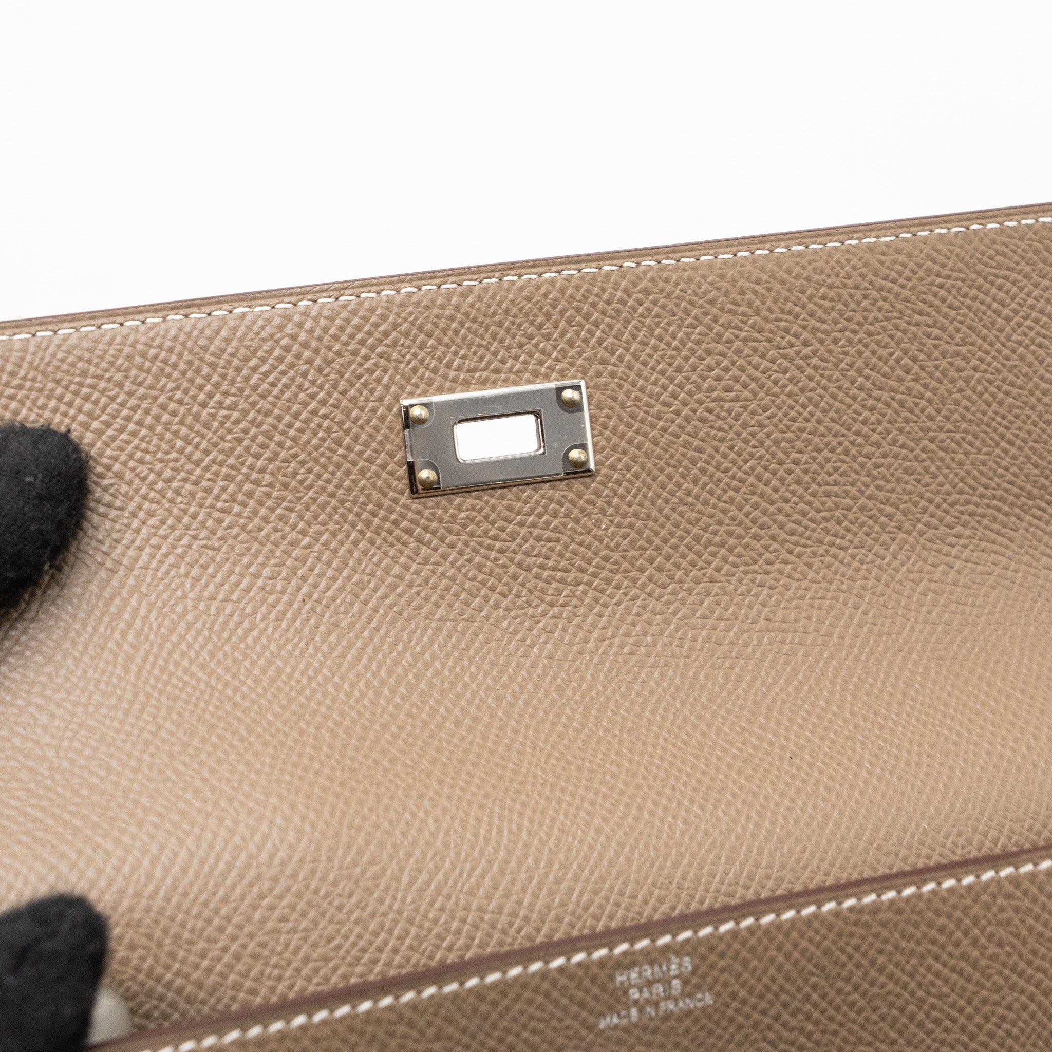 hermes-kelly-classic-long-wallet-epsom-etoupe-shw-stamp-d