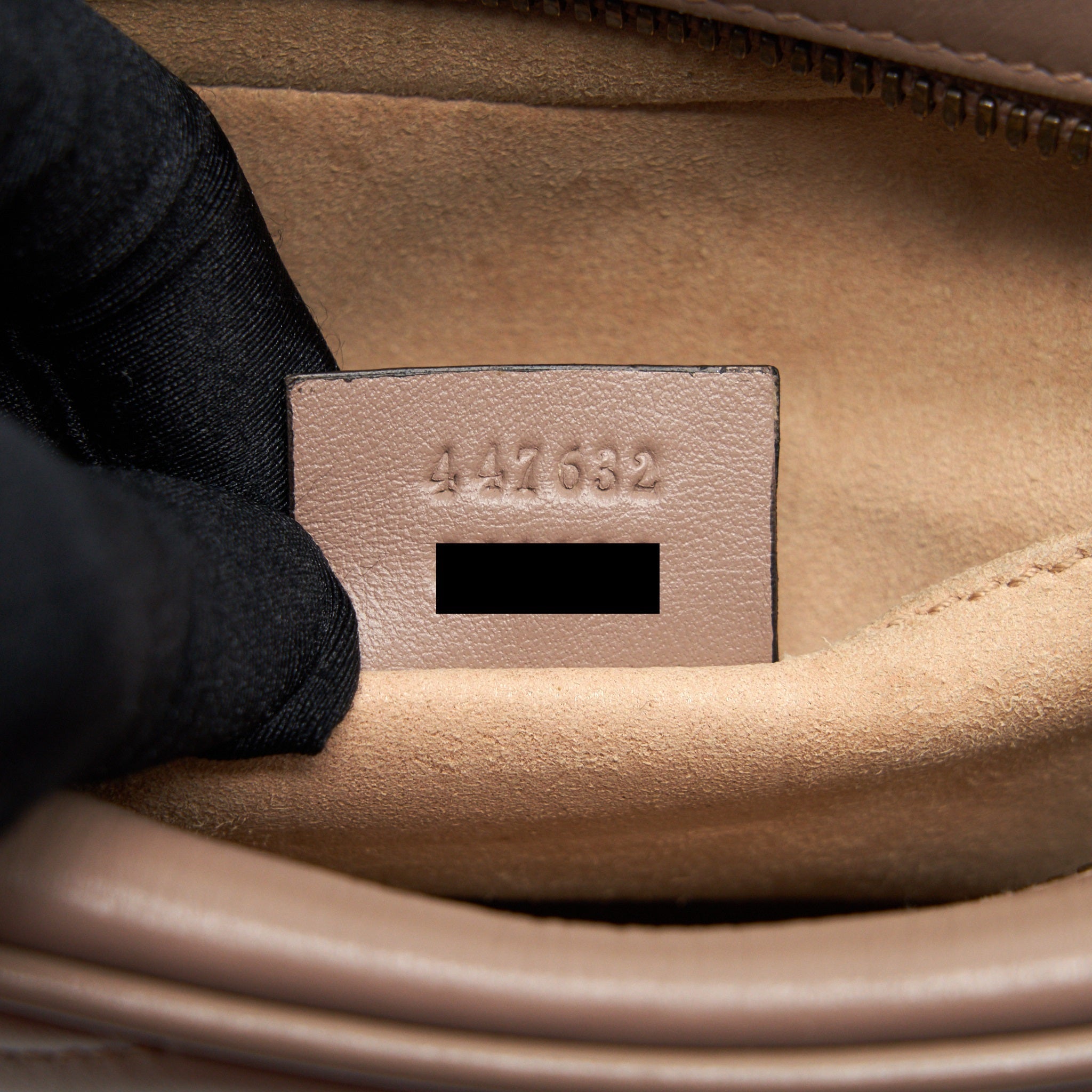 gucci-gg-marmont-small-matelasse-camera-bag-beige-ghw