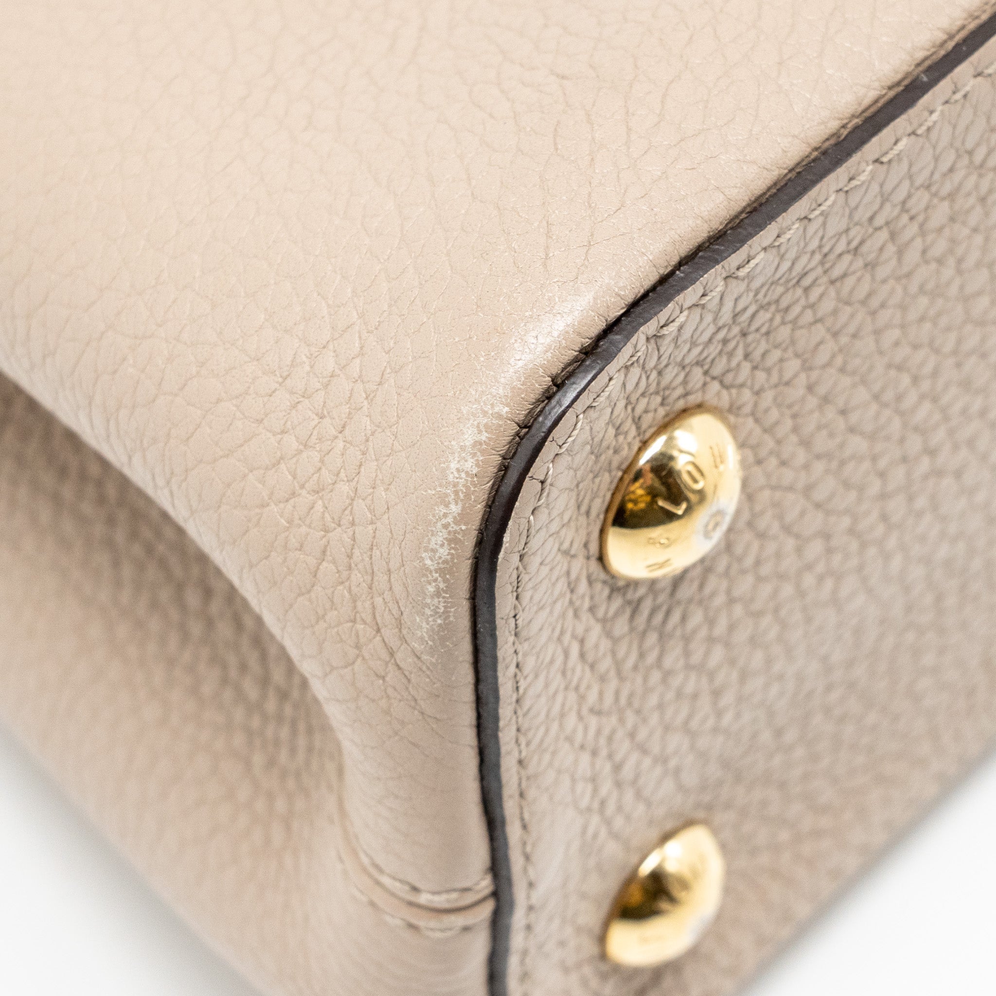 louis-vuitton-capucines-mm-taurillon-leather-light-grey-ghw
