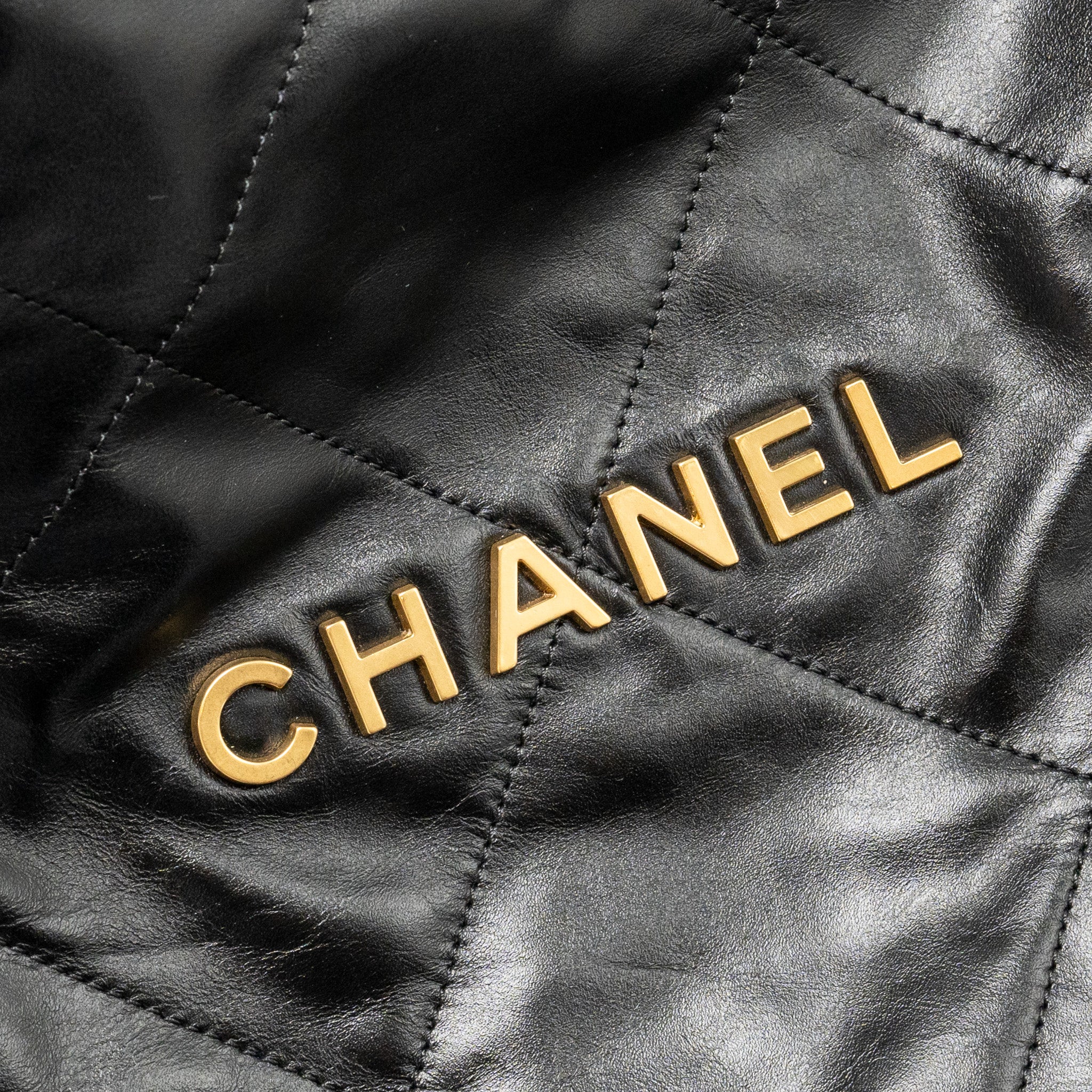 chanel-small-22-bag-shiny-calfskin-black-ghw-microchip-4