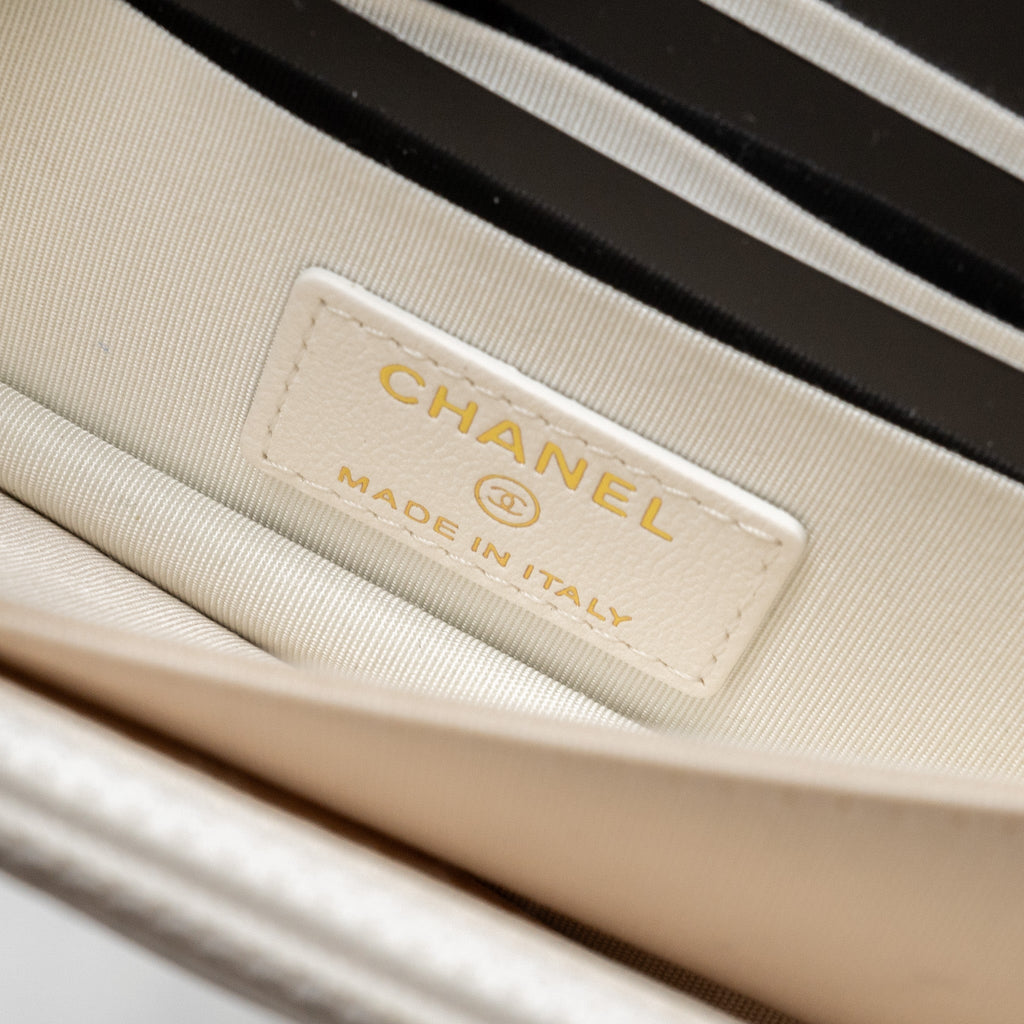 chanel-mini-flap-wallet-with-chain-lambskin-white-lghw-copy