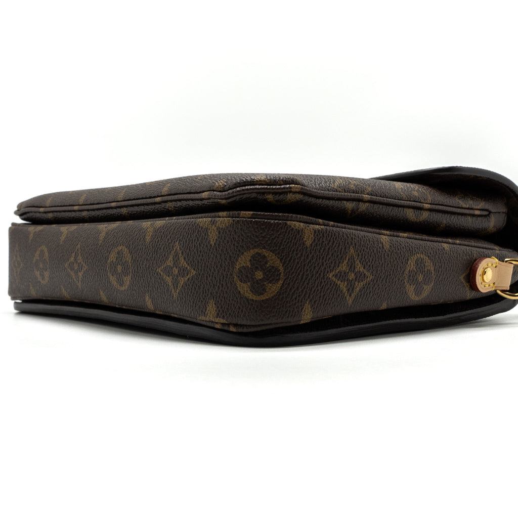 louis-vuitton-pochette-metis-monogram-canvas-with-ghw
