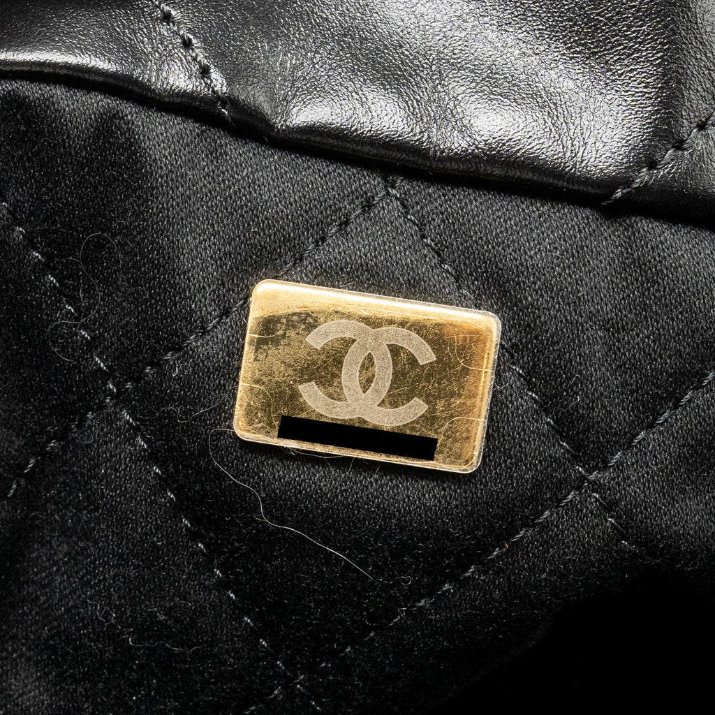 chanel-small-22-bag-shiny-calfskin-black-ghw-microchip-4