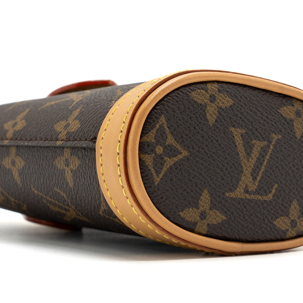 louis-vuitton-fold-me-pouch-monogram-canvas-ghwnew-version