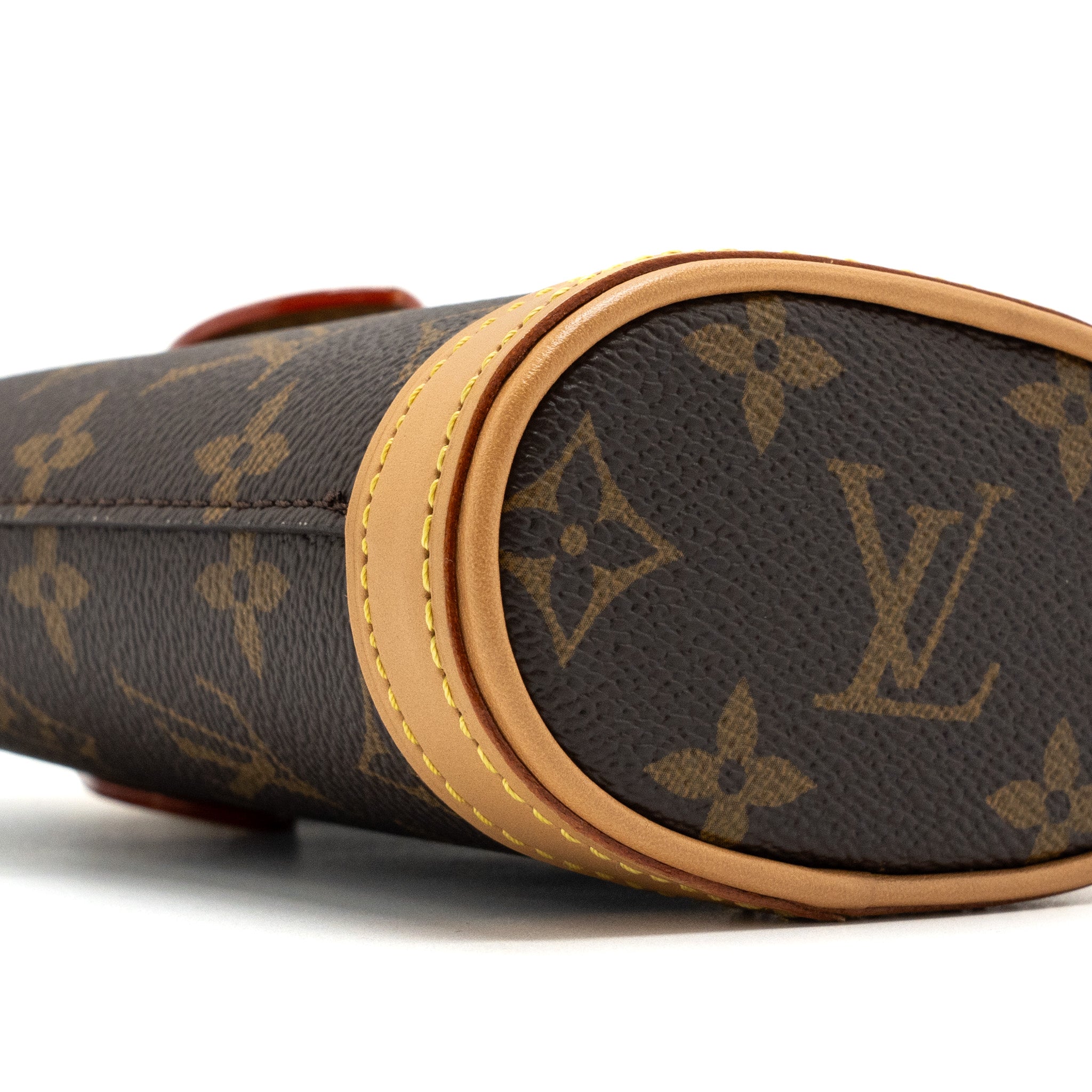 louis-vuitton-fold-me-pouch-monogram-canvas-ghwnew-version