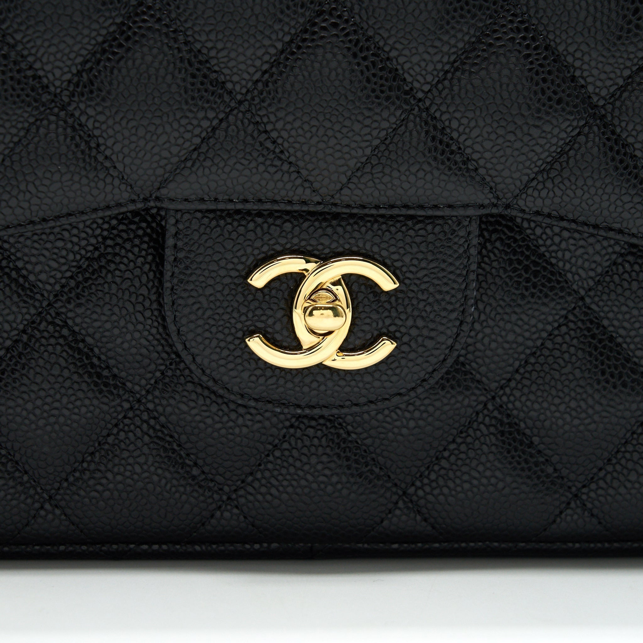 chanel-jumbo-classic-double-flap-caviar-black-ghw