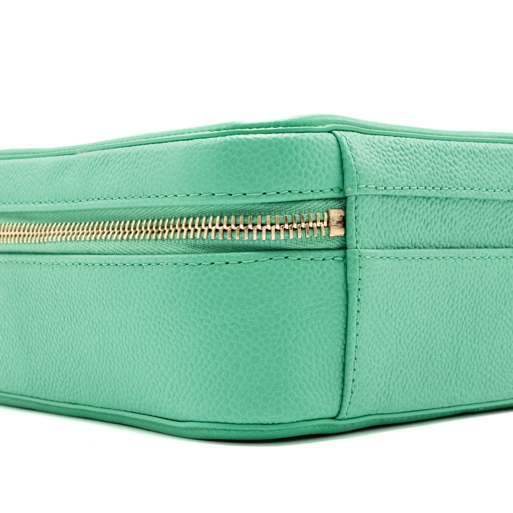 chanel-medium-filigree-vanity-case-caviar-green-ghw