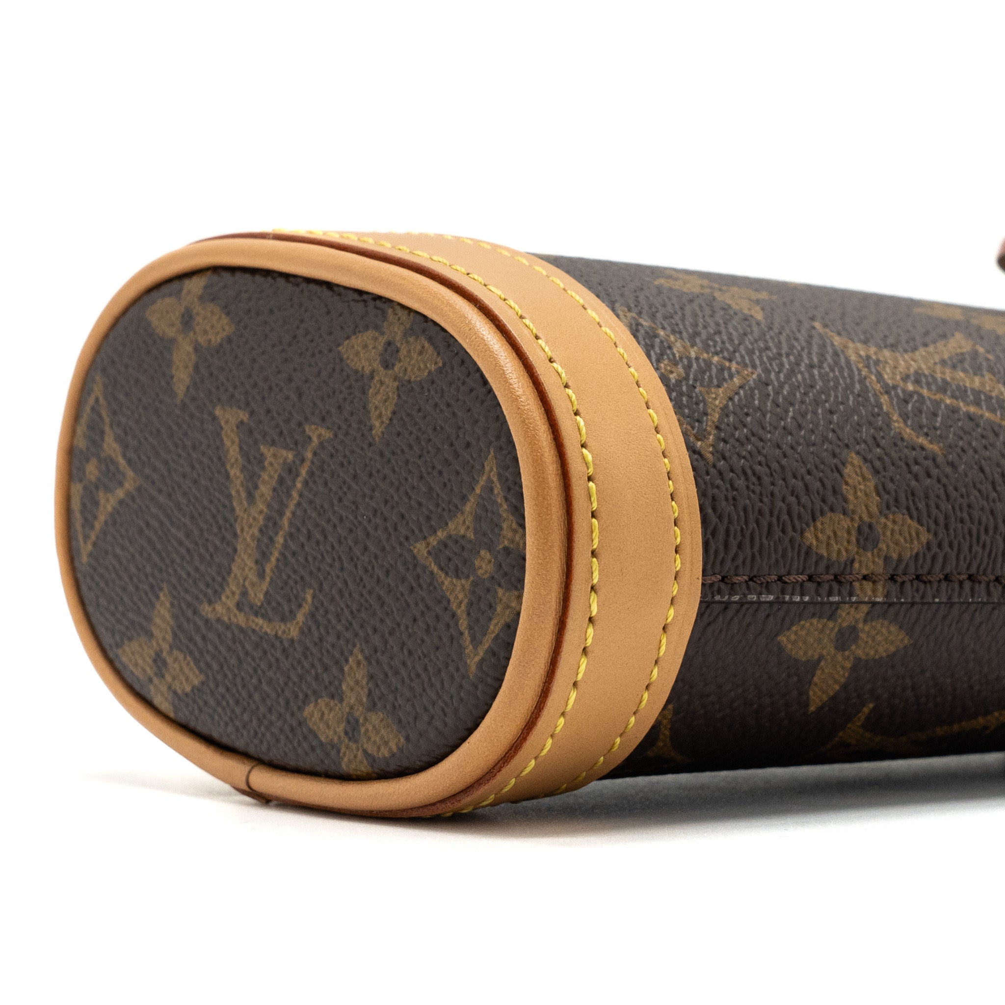 louis-vuitton-fold-me-pouch-monogram-canvas-ghwnew-version