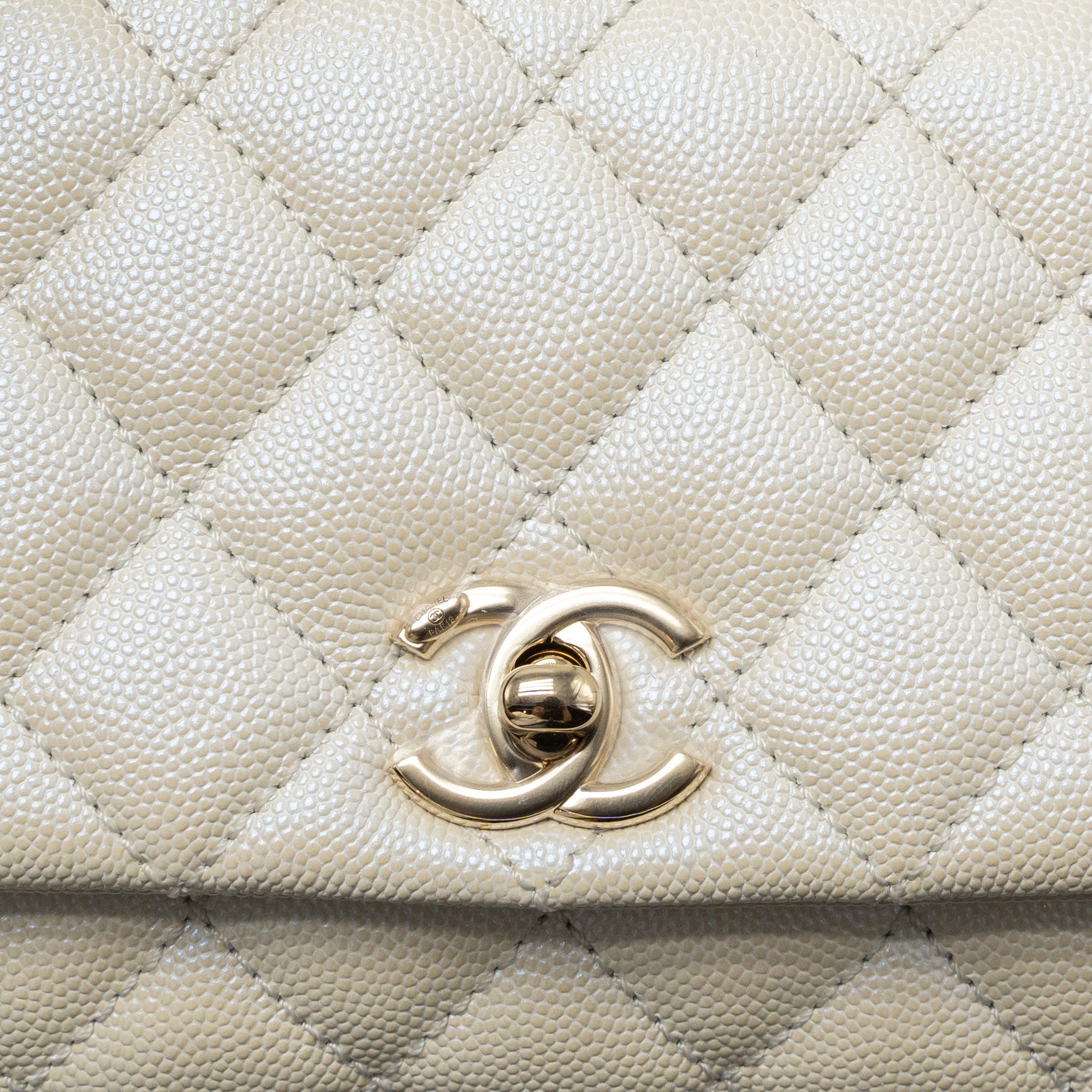 chanel-mini-coco-handle-caviar-iridescent-white-lghw