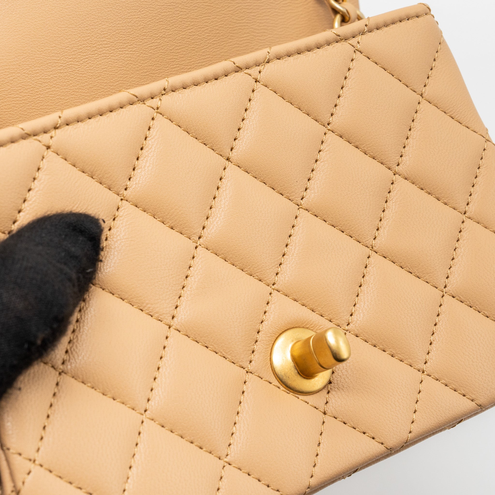 chanel-pearl-crush-mini-square-flap-bag-lambskin-beige-ghw-microchip