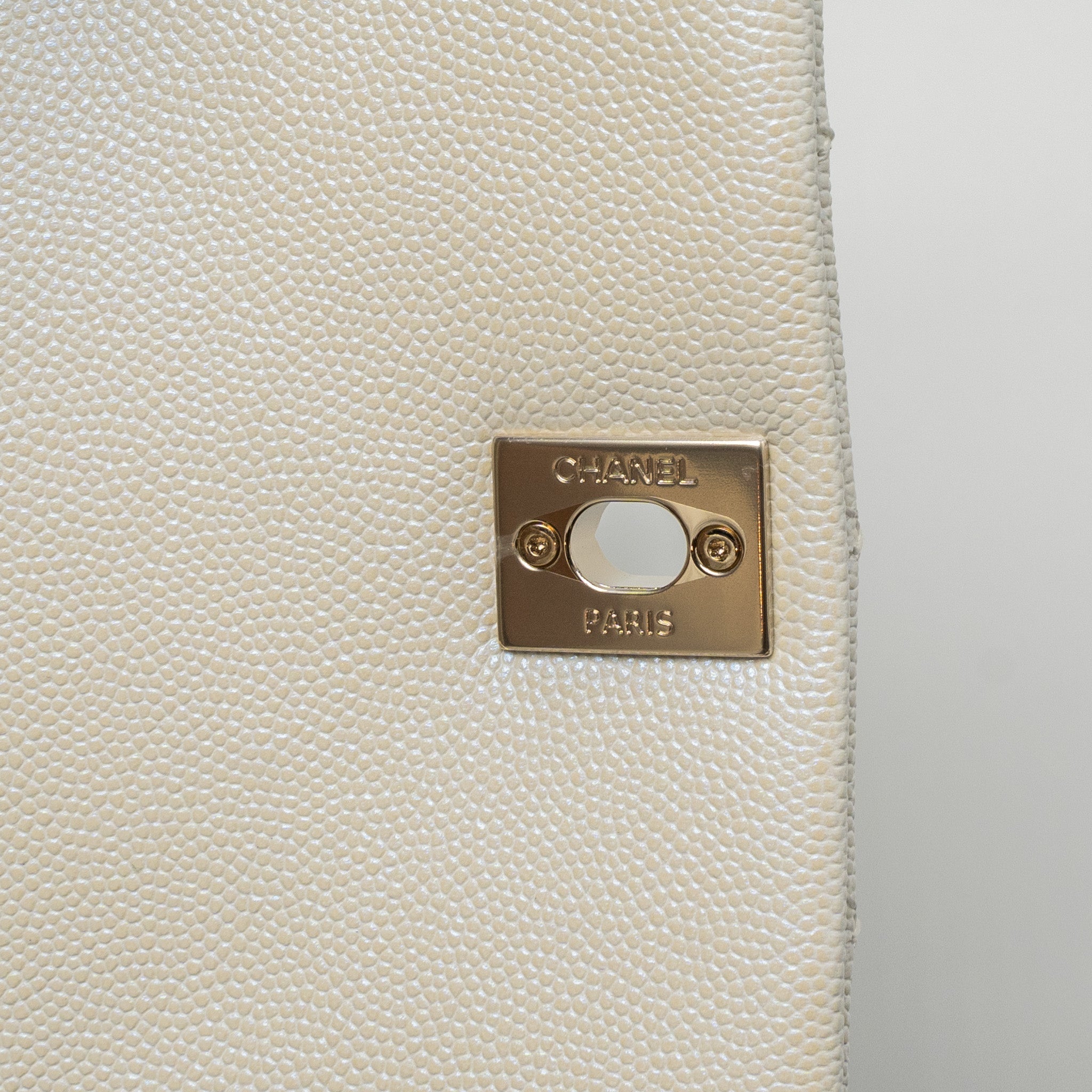 chanel-mini-coco-handle-caviar-iridescent-white-lghw