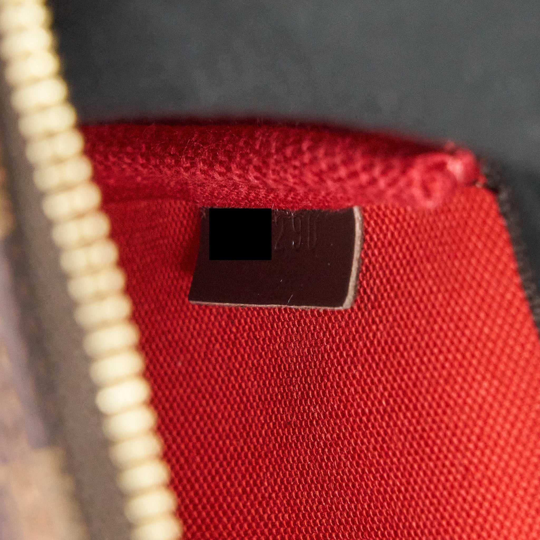louis-vuitton-mini-pochette-accessories-damier-ebene-canvas-1