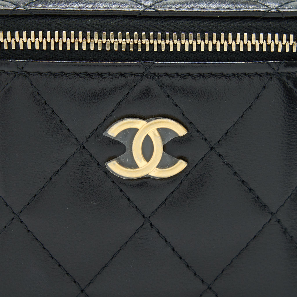chanel-lambskin-small-handle-vanity-with-chain-black-ghw