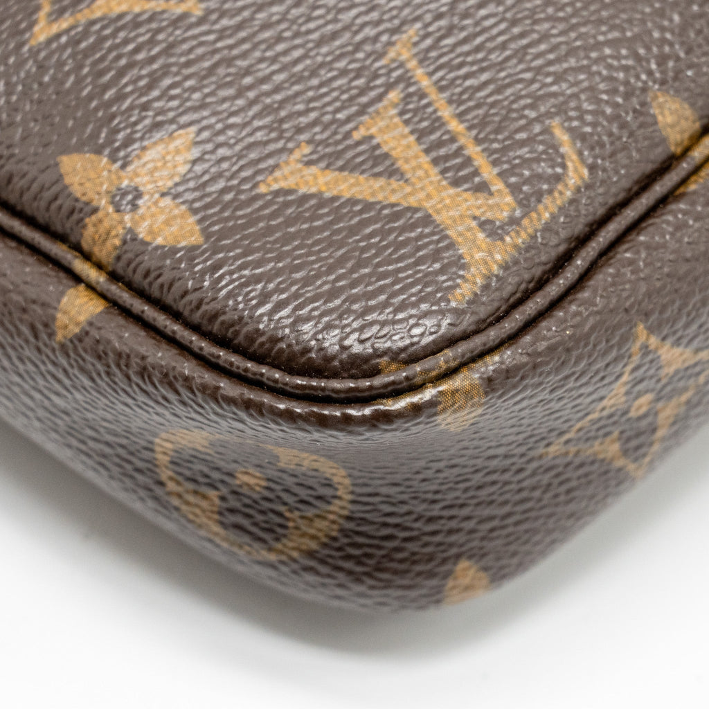 louis-vuitton-pochette-accessories-monogram-canvas-ghw-9