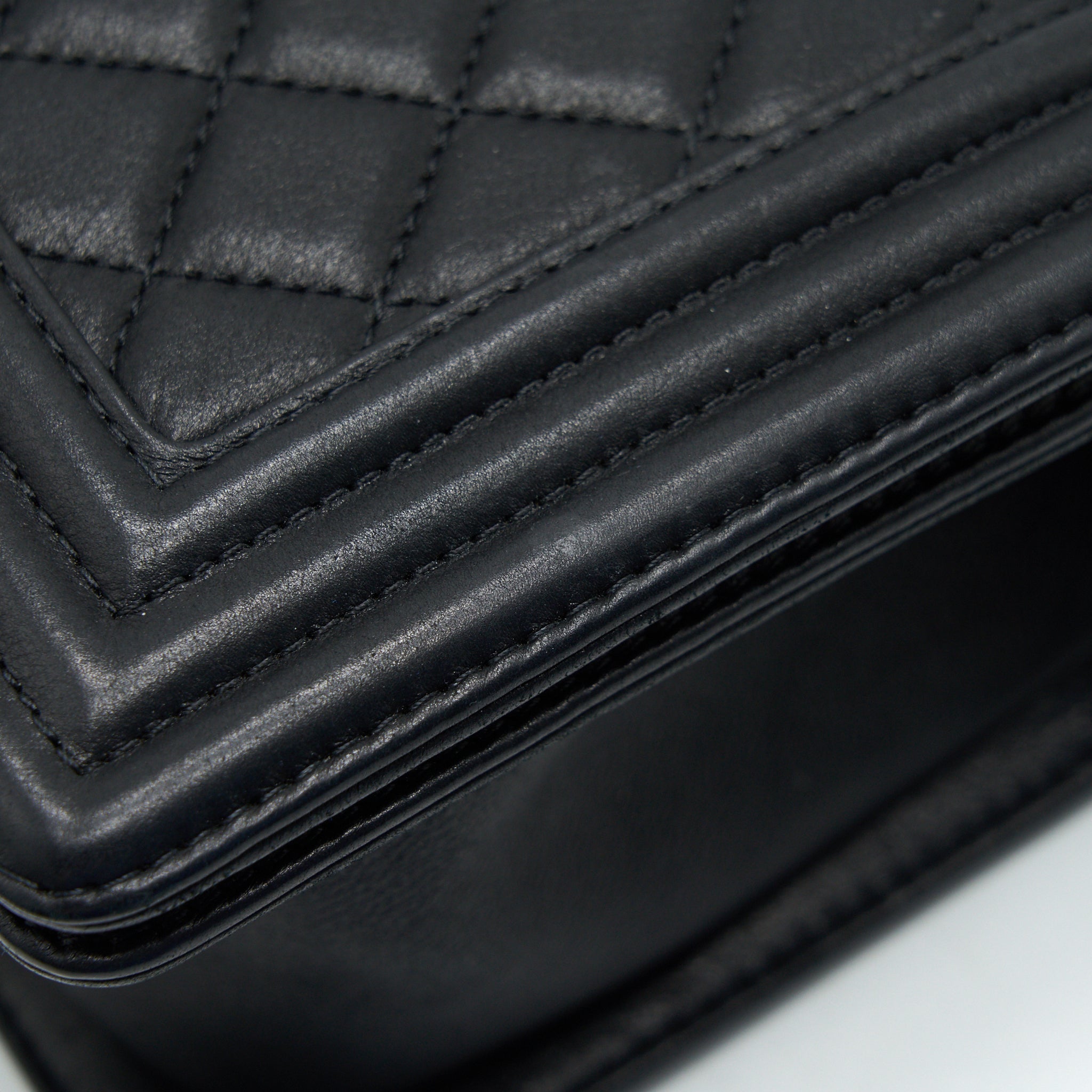 chanel-medium-boy-chanel-handbag-black-ruthenium-hardware