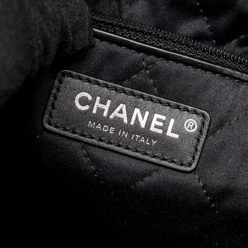 chanel-small-22-shiny-calfskin-black-shw-microchip