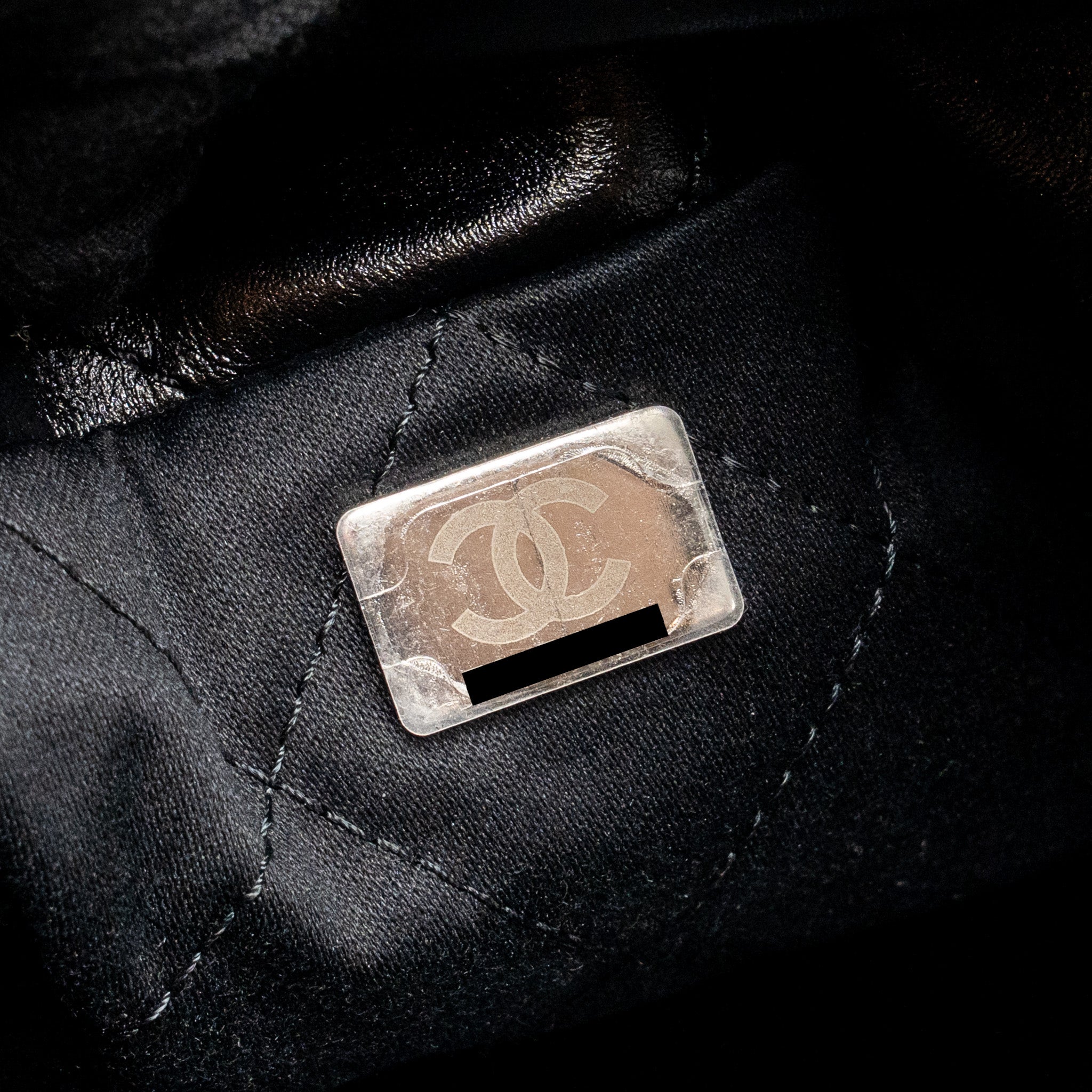 chanel-small-22-shiny-calfskin-black-shw-microchip