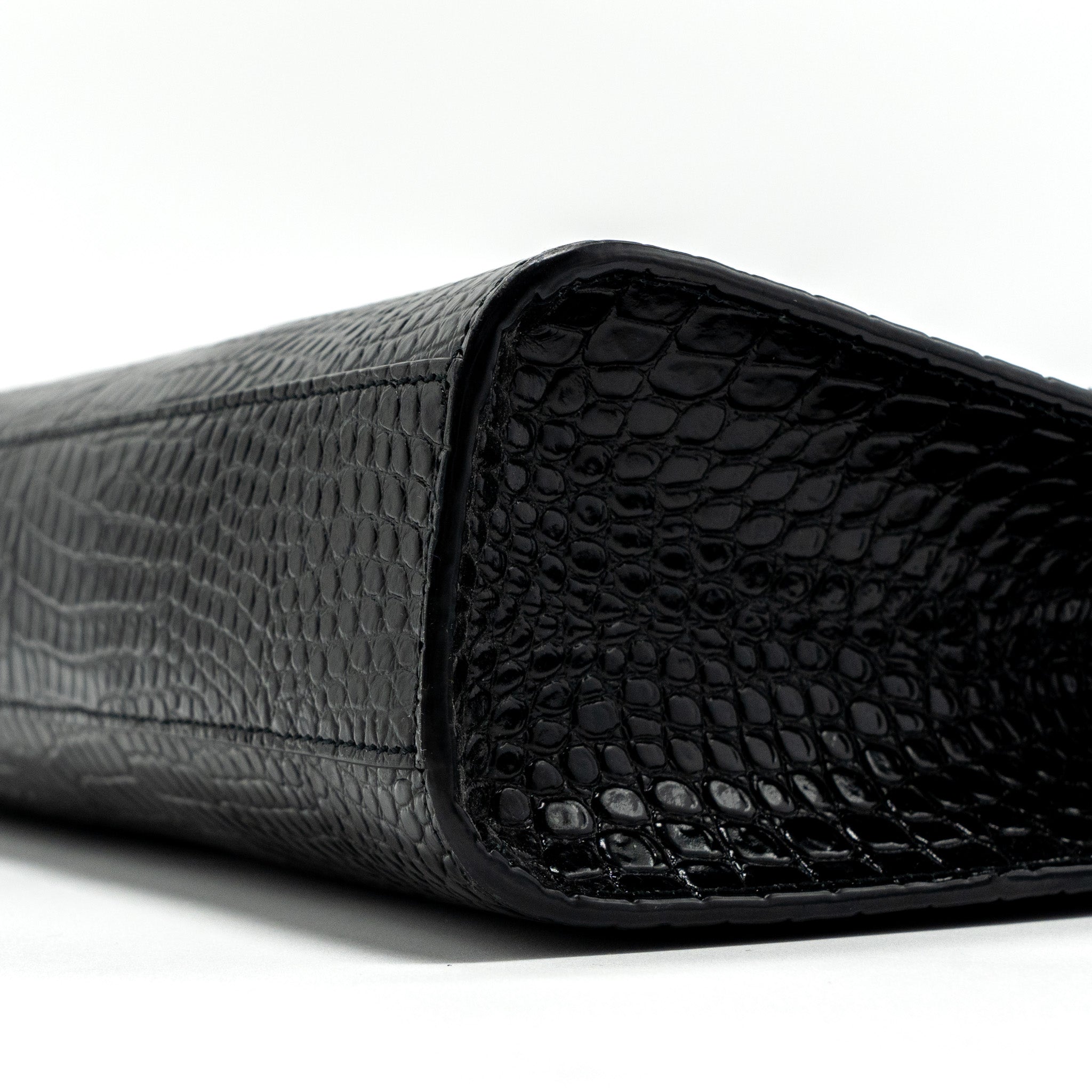 saint-laurent-manhattan-shoulder-bag-croco-embossed-calfskin-leather-black-ghw
