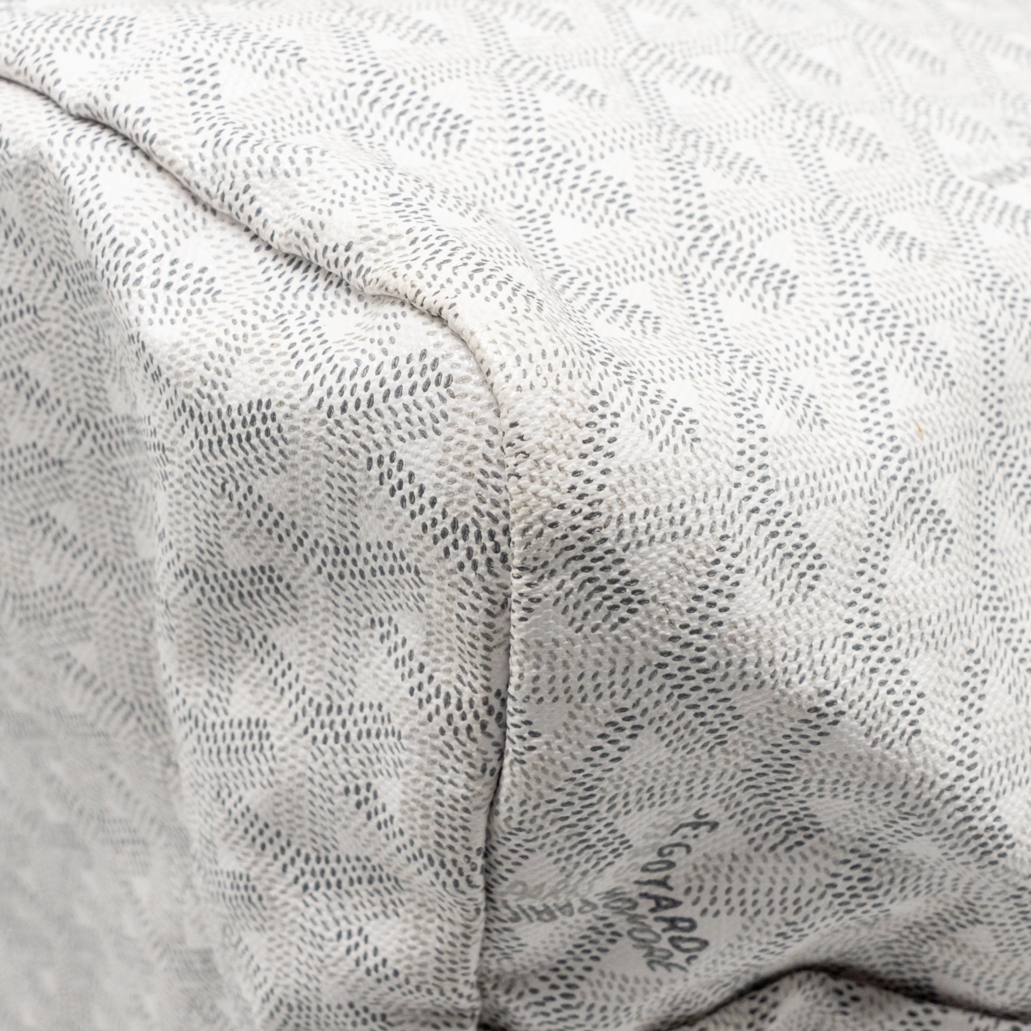 goyard-saint-louis-gm-tote-bag-goyardine-canvas-leather-white