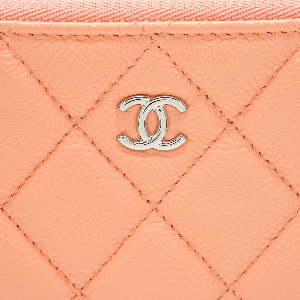 chanel-mini-ocase-zip-pouch-in-coral-caviar