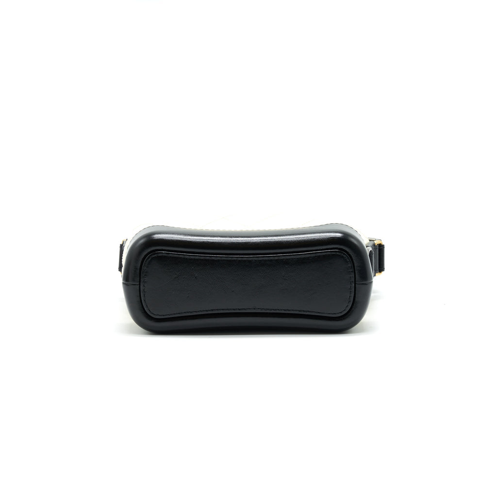 chanel-small-gabrille-hobo-bag-black-white