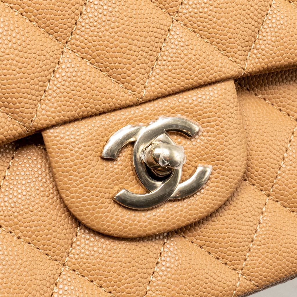 chanel-medium-classic-double-flap-bag-caviar-caramel-lghwmicrochip-1