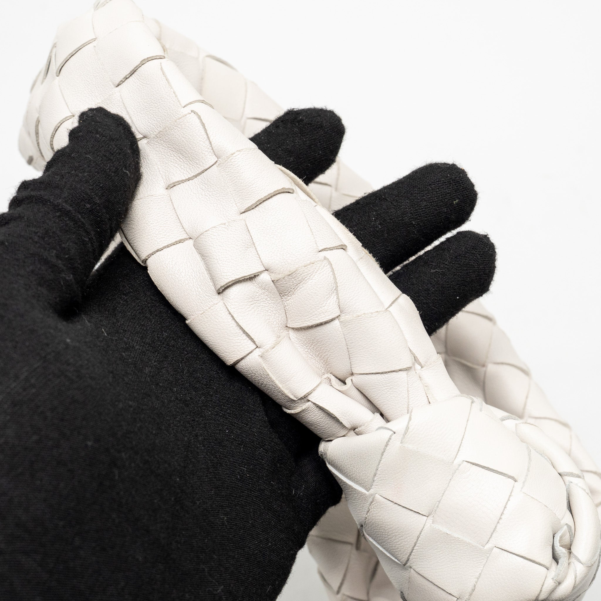 bottega-veneta-white-1