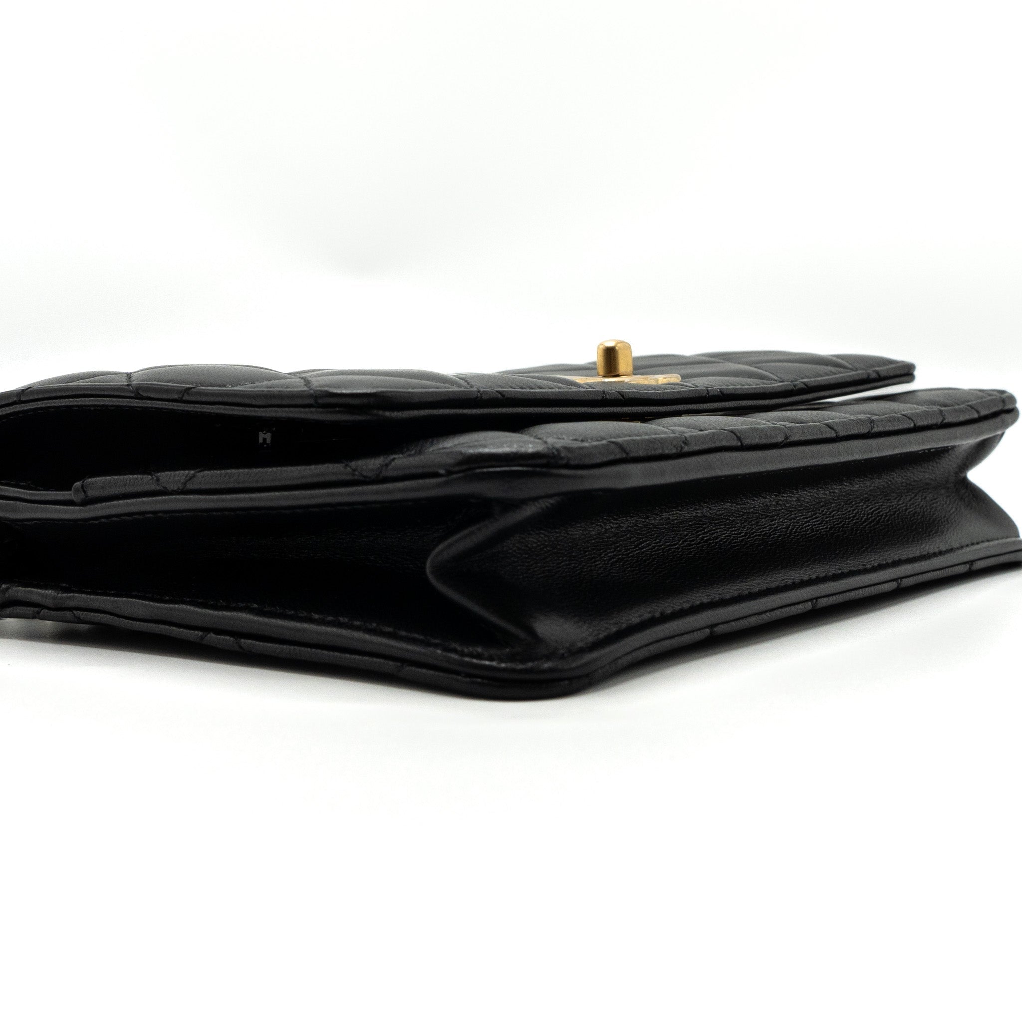 chanel-pearl-crush-wallet-on-chain-lambskin-black-ghw-microchip-11