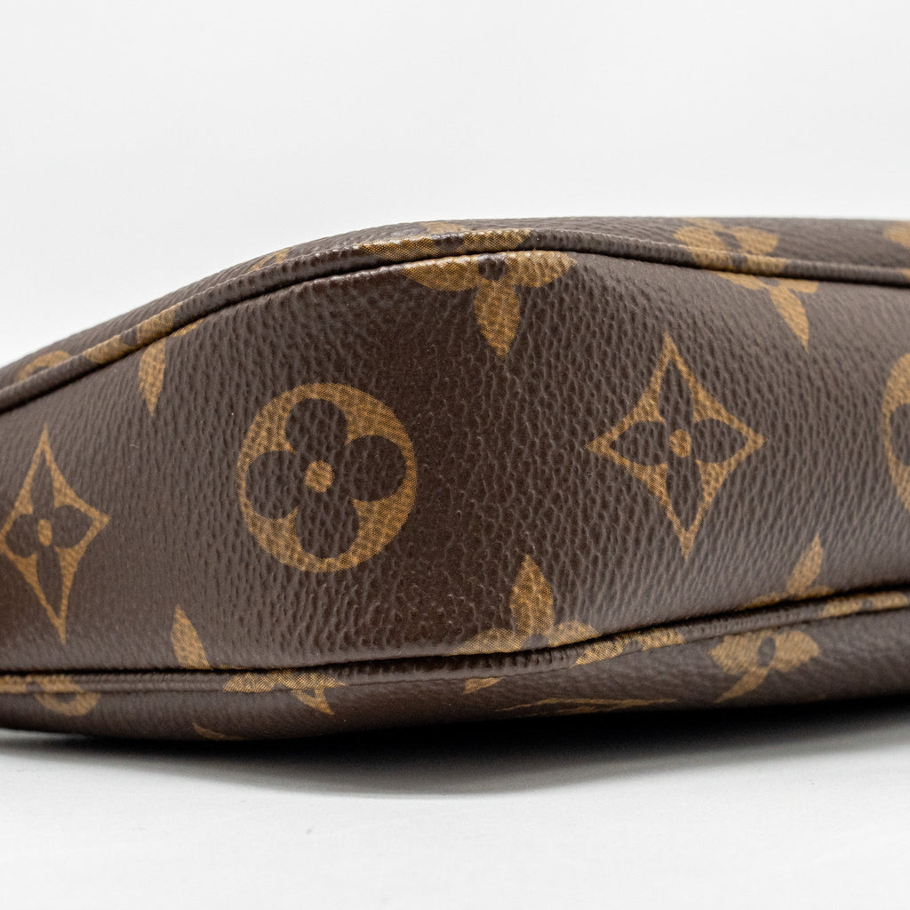 louis-vuitton-pochette-accessories-monogram-canvas-ghw-8