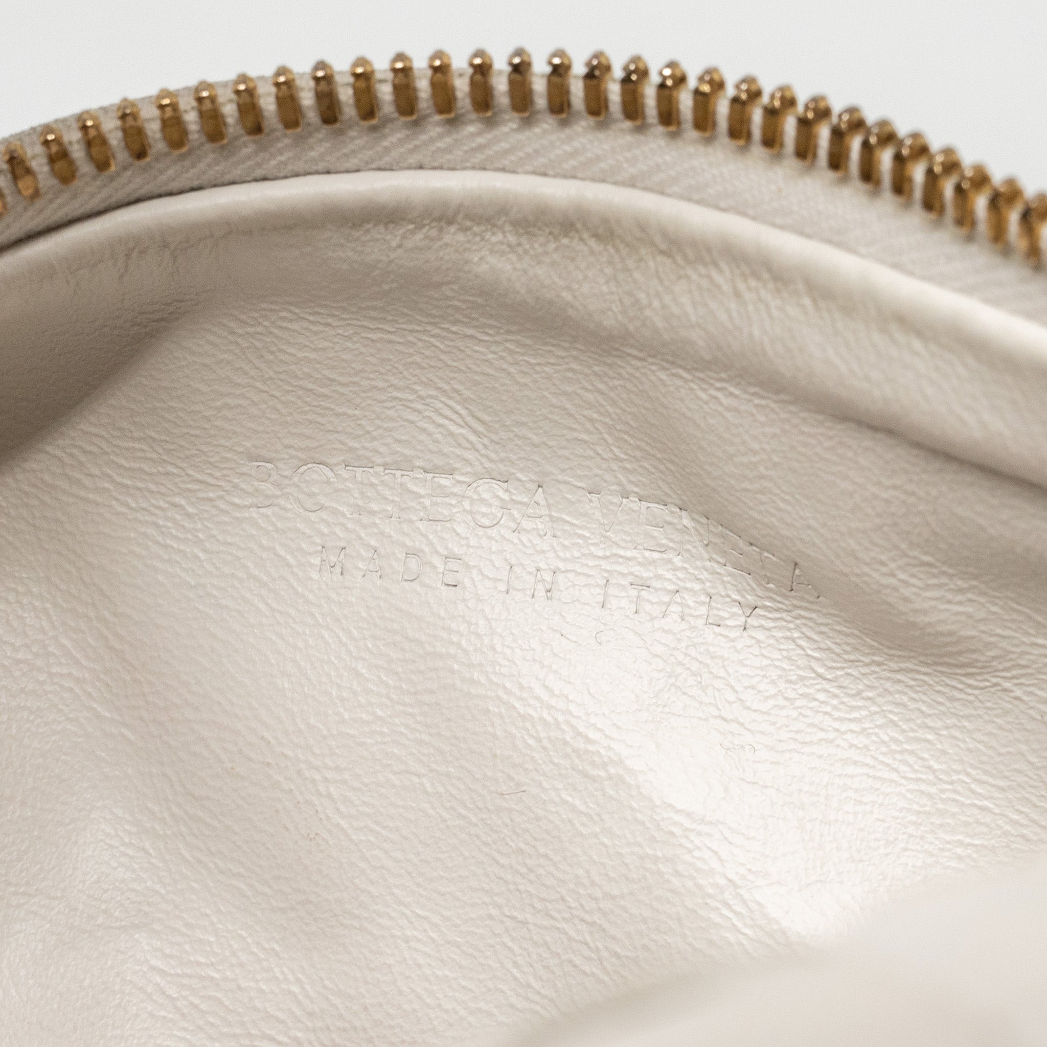 bottega-veneta-white-1